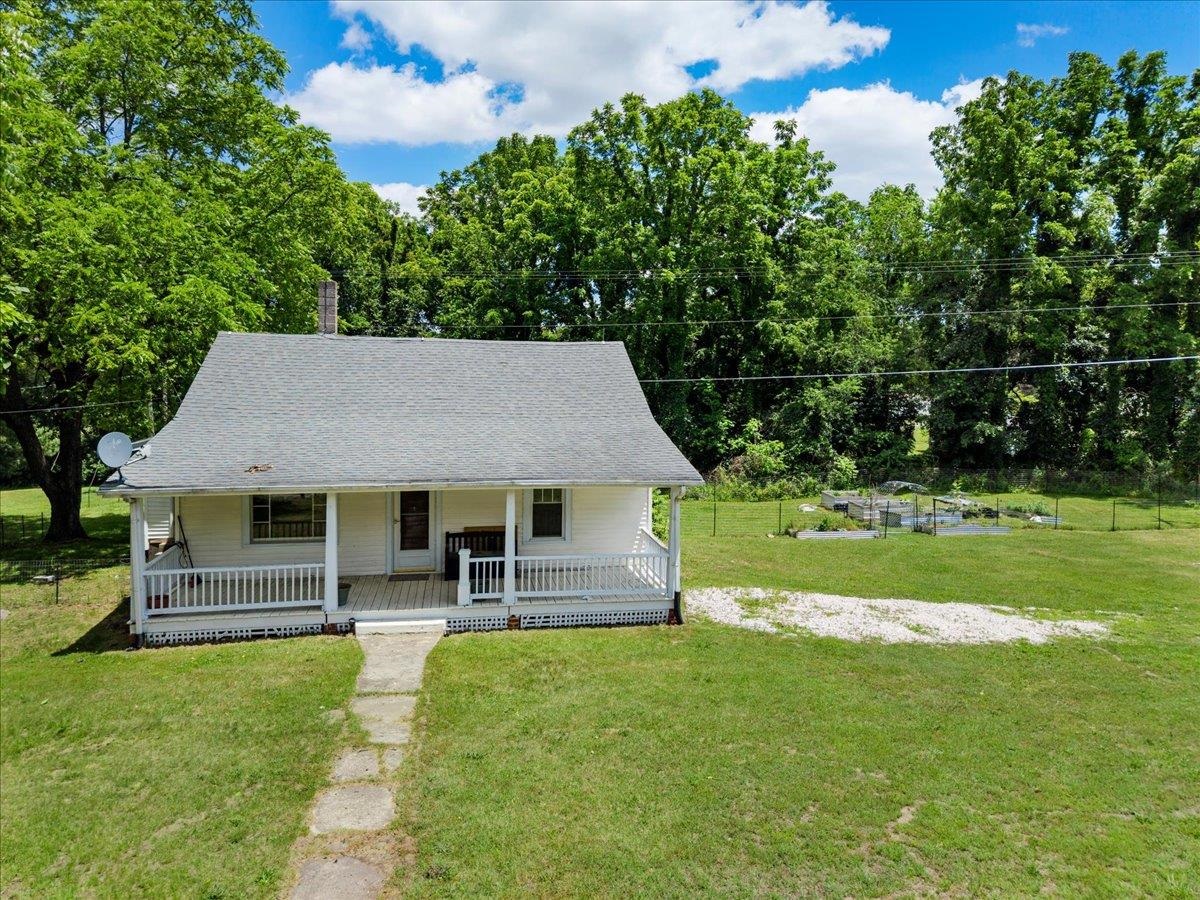 310 Ivanhoe Road Max Meadows VA 24360