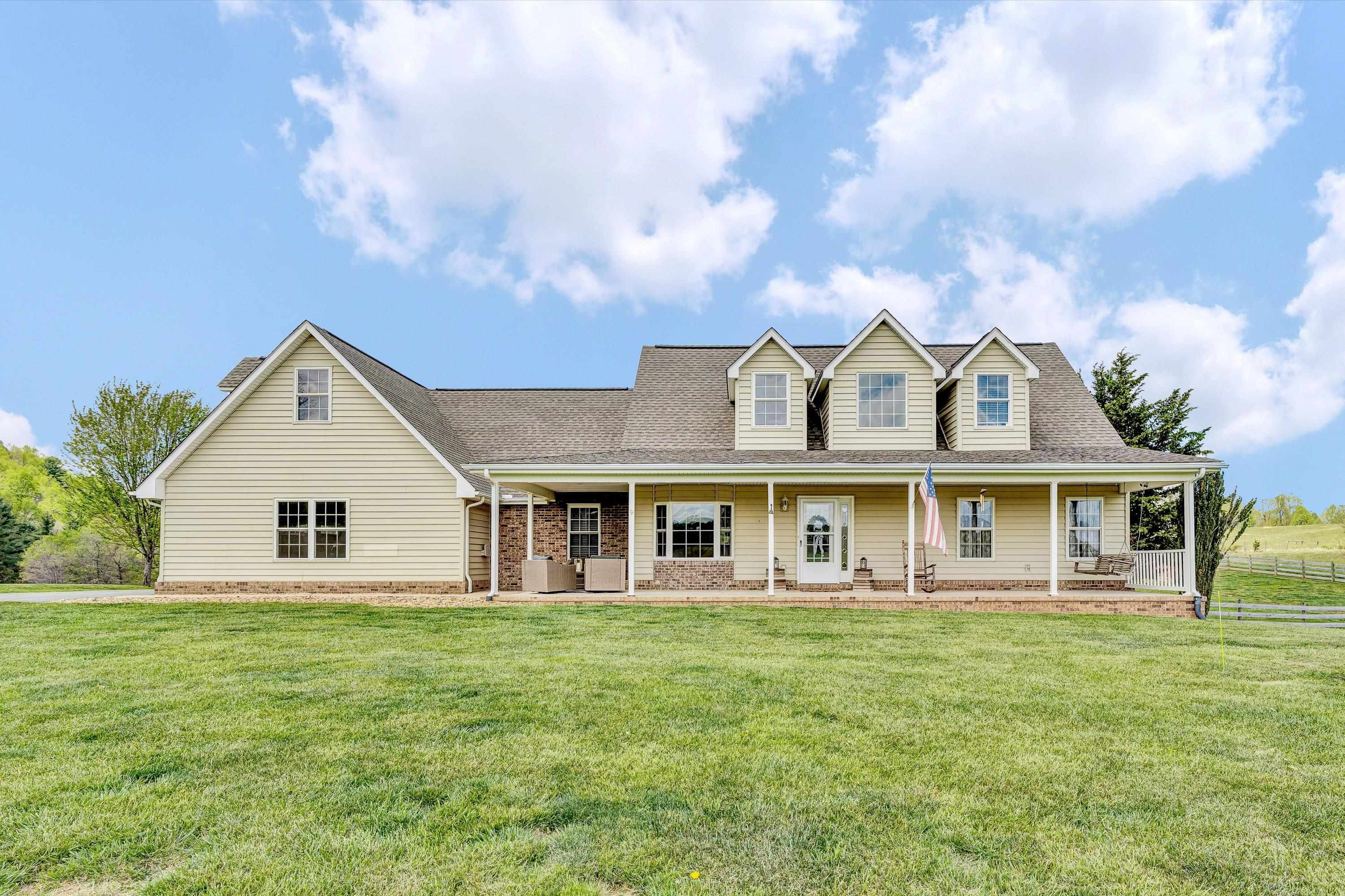 1757 Daniels Run Road NE Check VA 24072