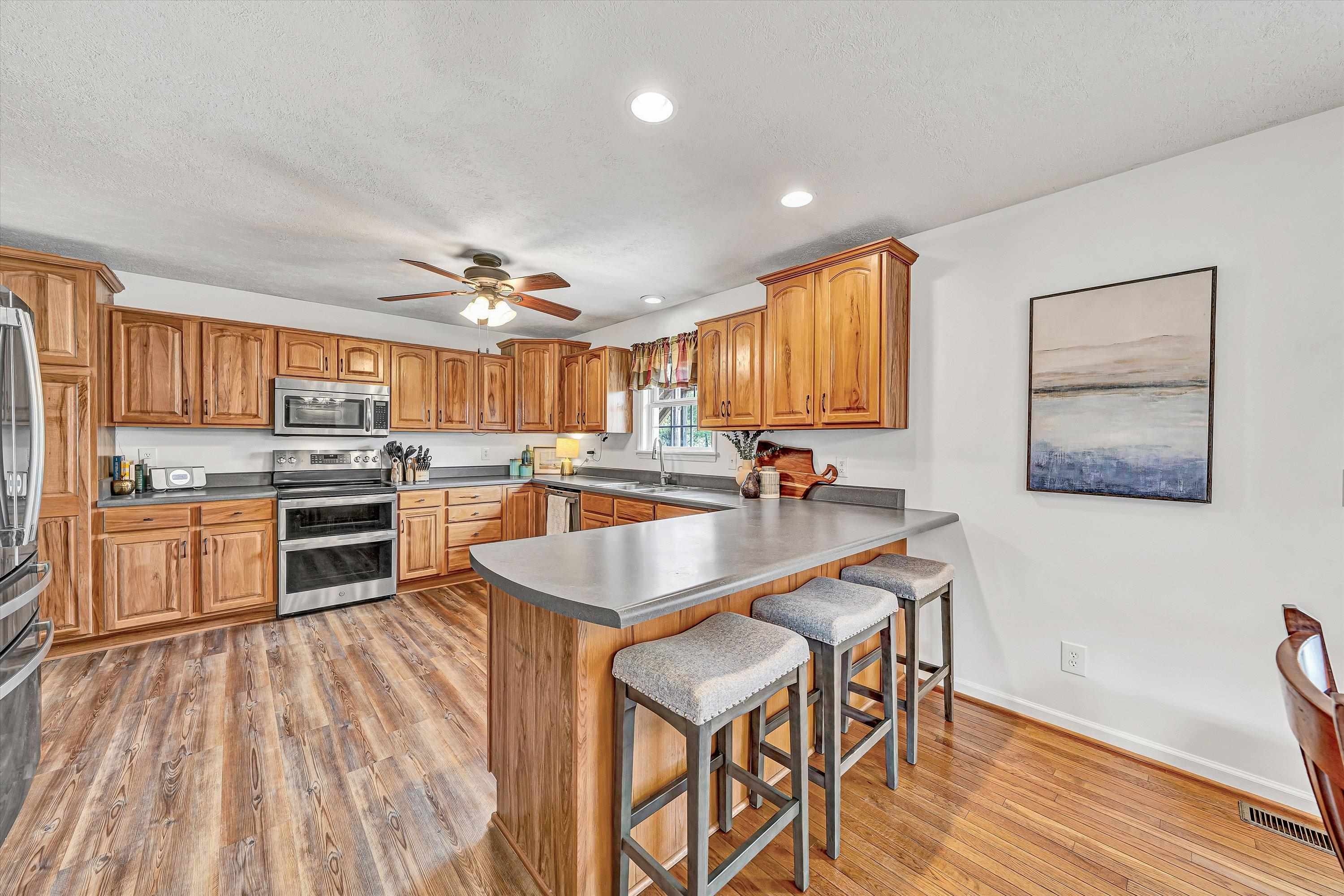 1757 Daniels Run Road NE Check VA 24072
