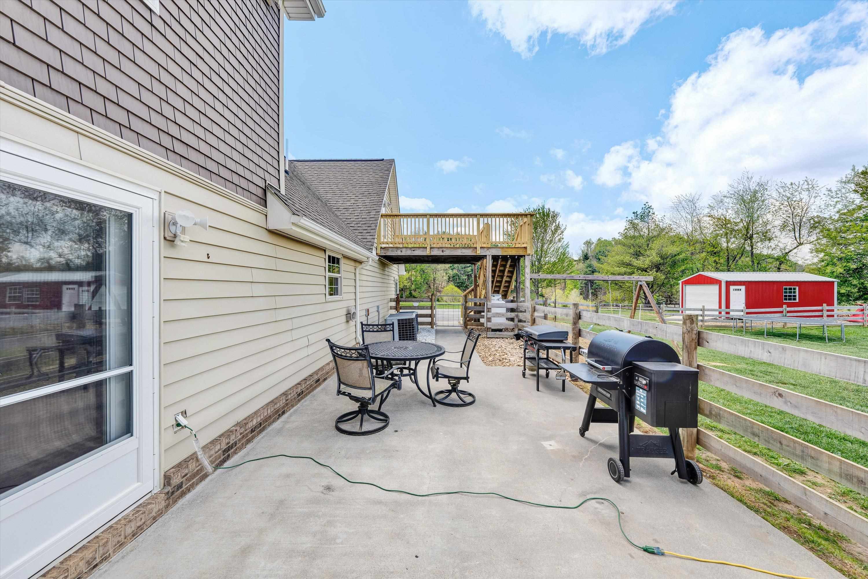 1757 Daniels Run Road NE Check VA 24072