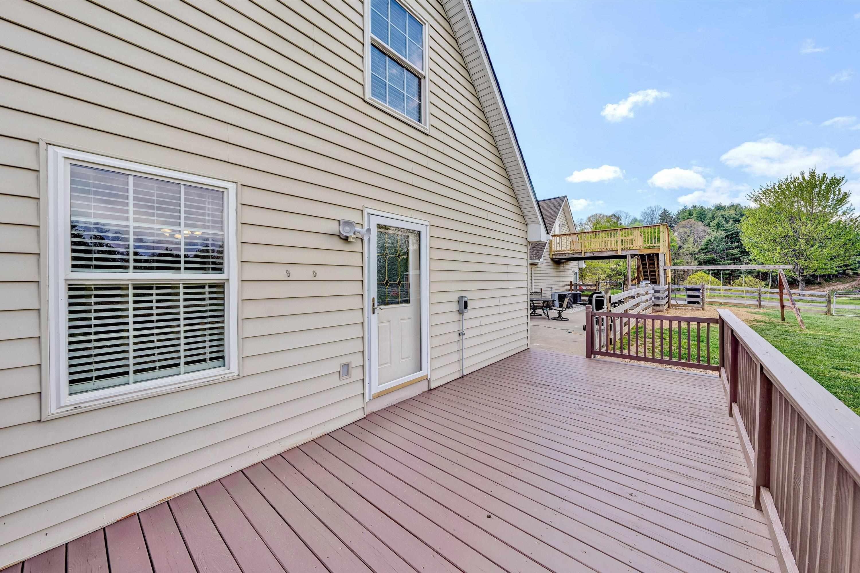 1757 Daniels Run Road NE Check VA 24072