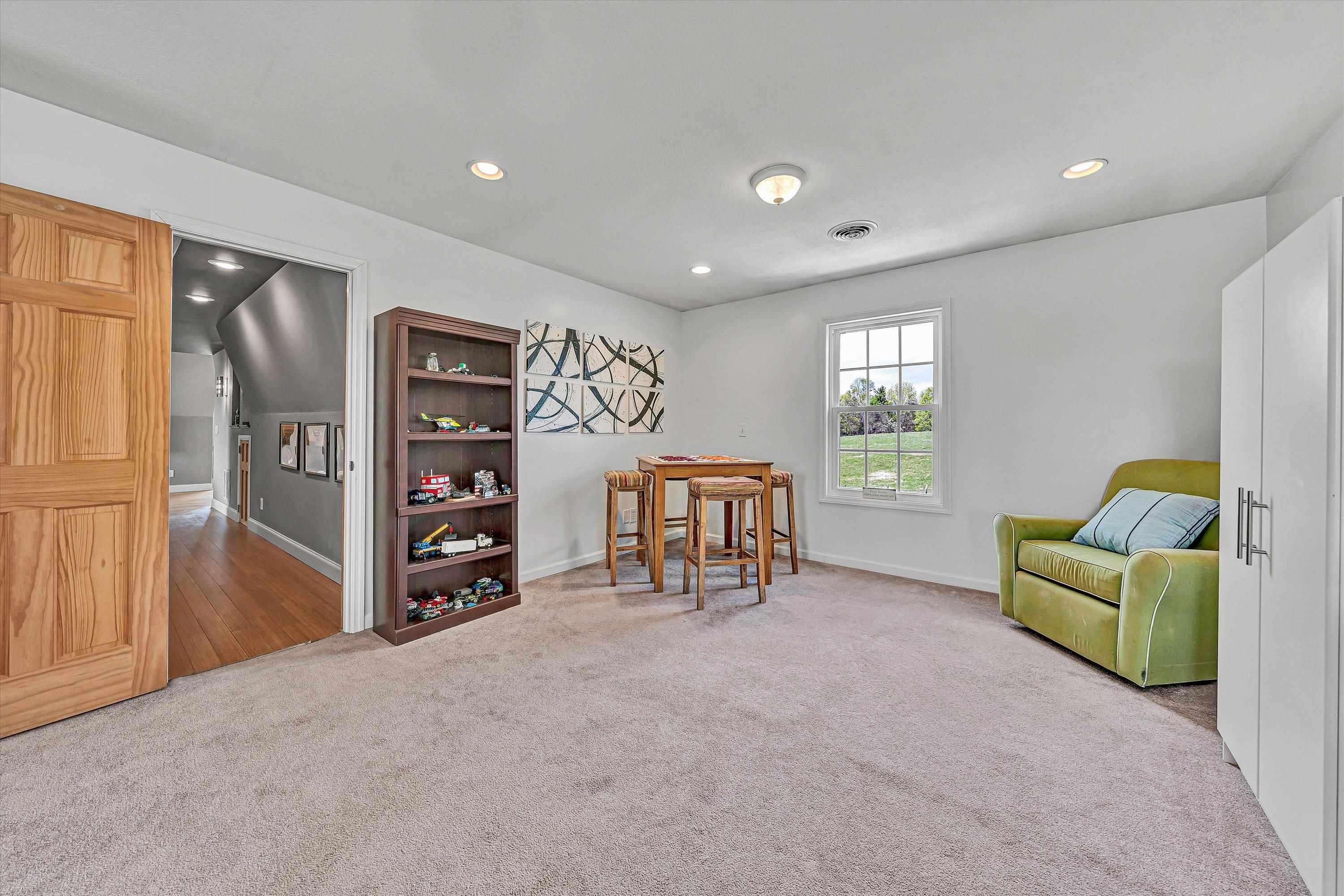 1757 Daniels Run Road NE Check VA 24072