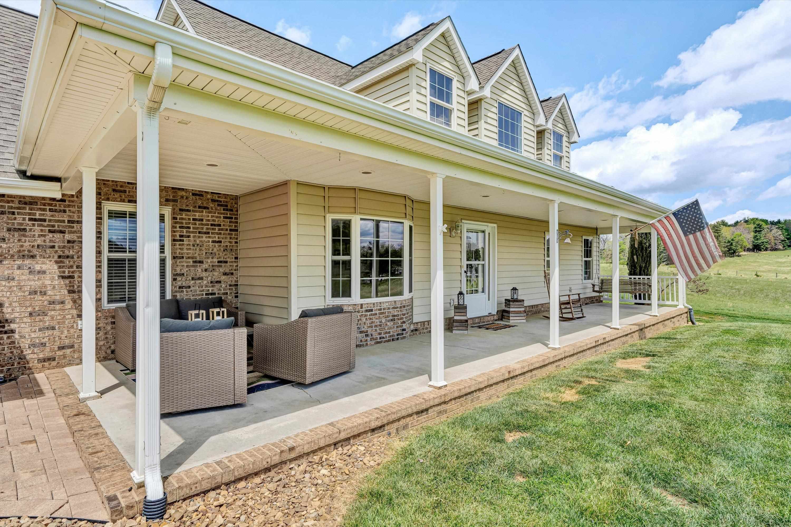1757 Daniels Run Road NE Check VA 24072