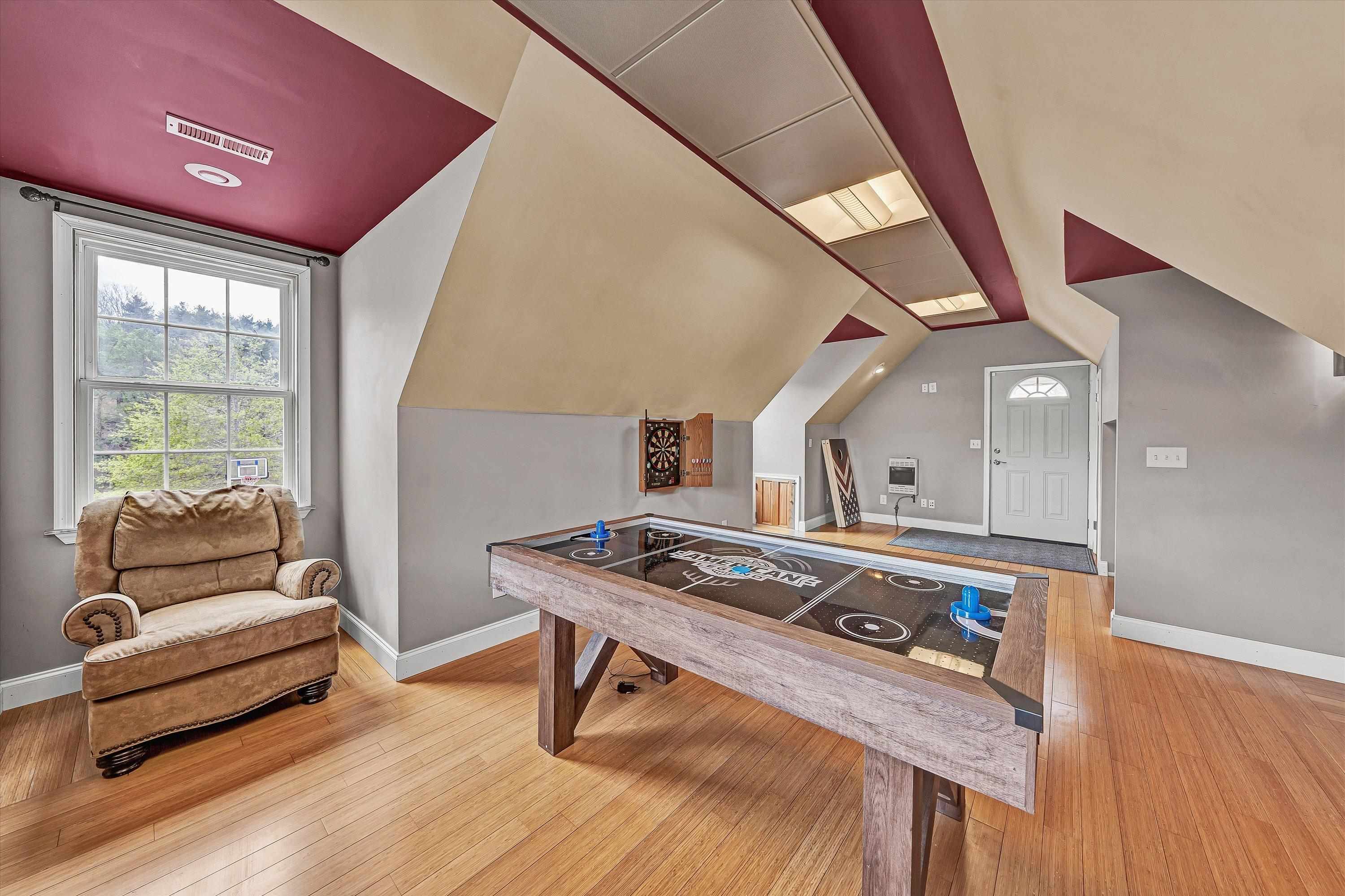 1757 Daniels Run Road NE Check VA 24072
