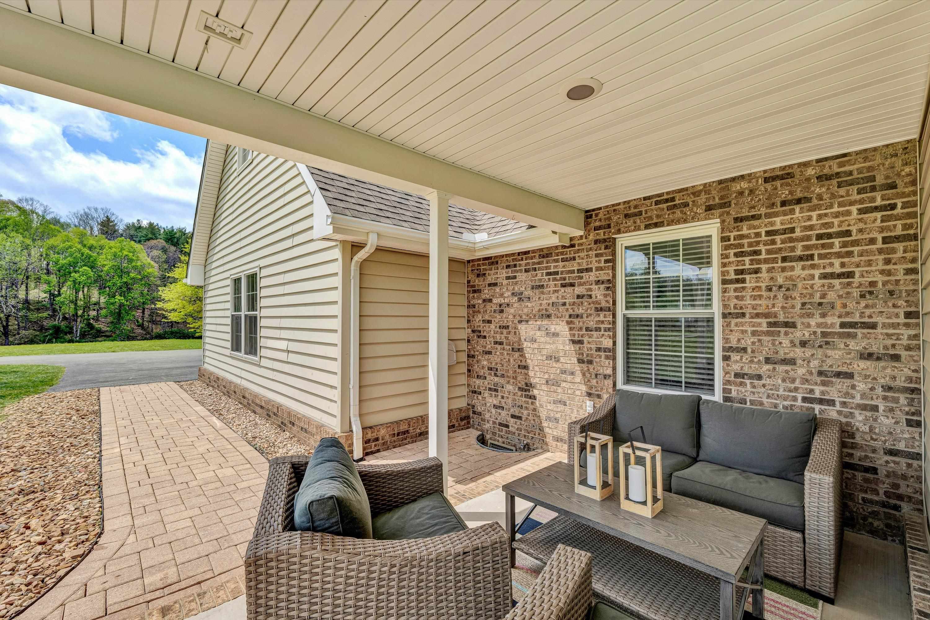 1757 Daniels Run Road NE Check VA 24072