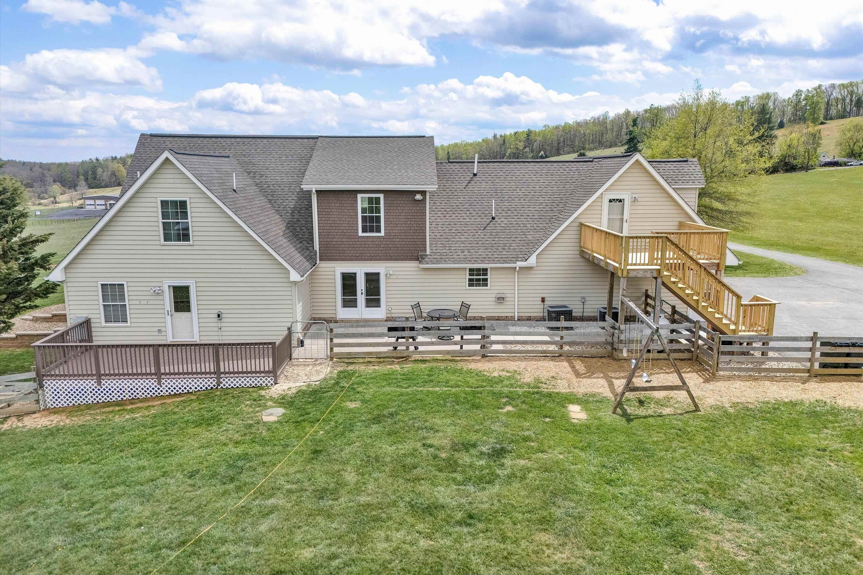 1757 Daniels Run Road NE Check VA 24072
