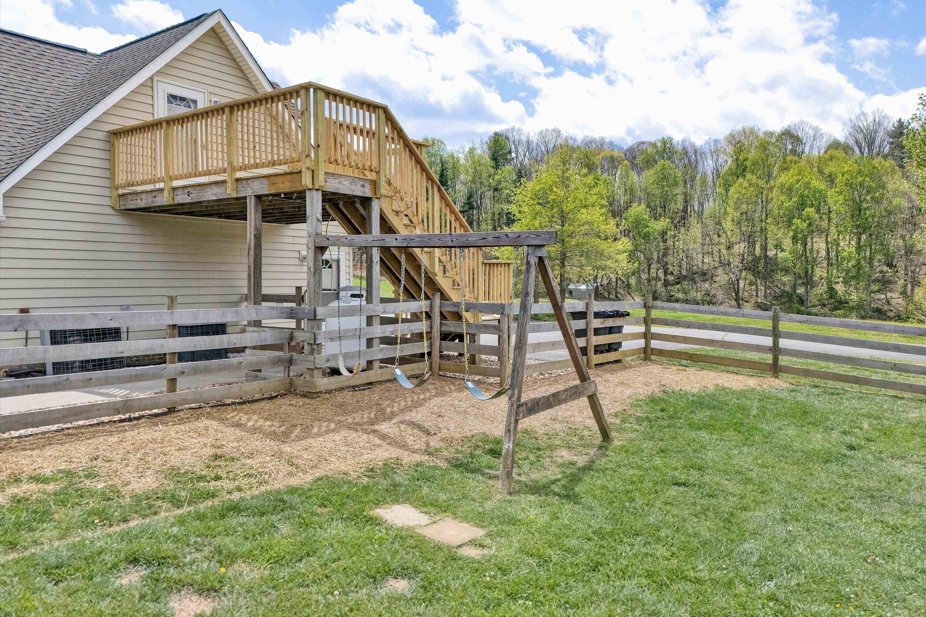 1757 Daniels Run Road NE Check VA 24072