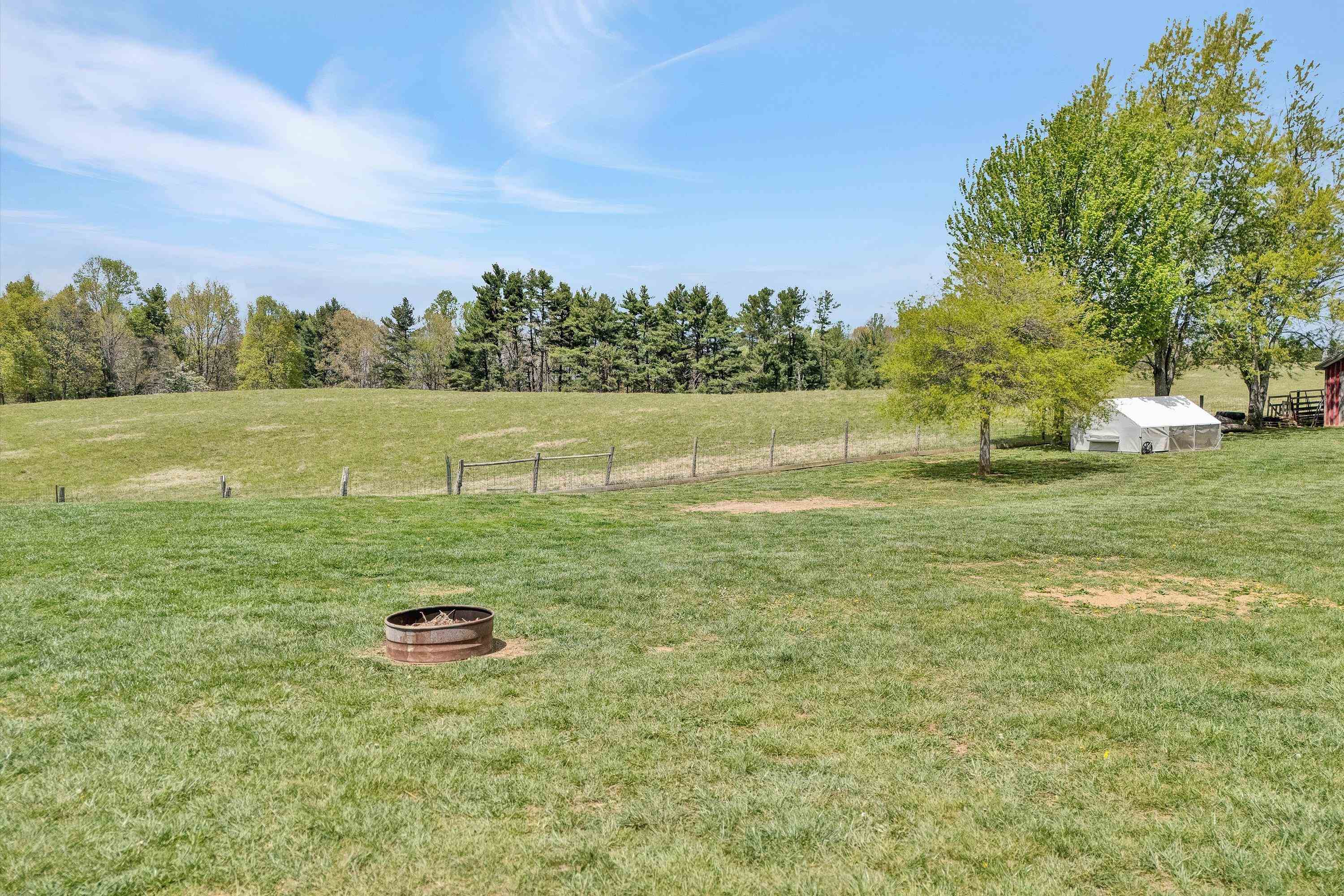 1757 Daniels Run Road NE Check VA 24072