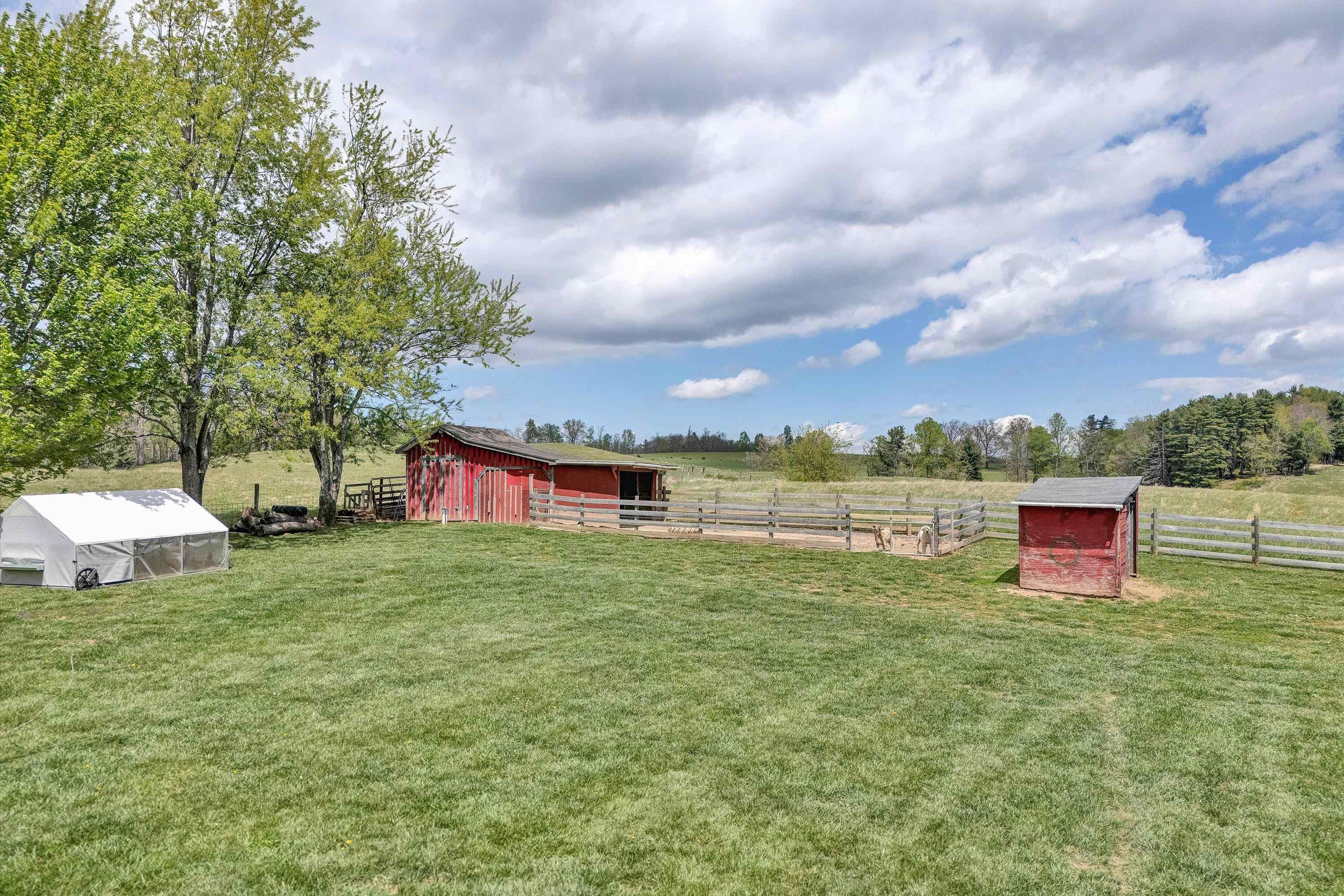 1757 Daniels Run Road NE Check VA 24072