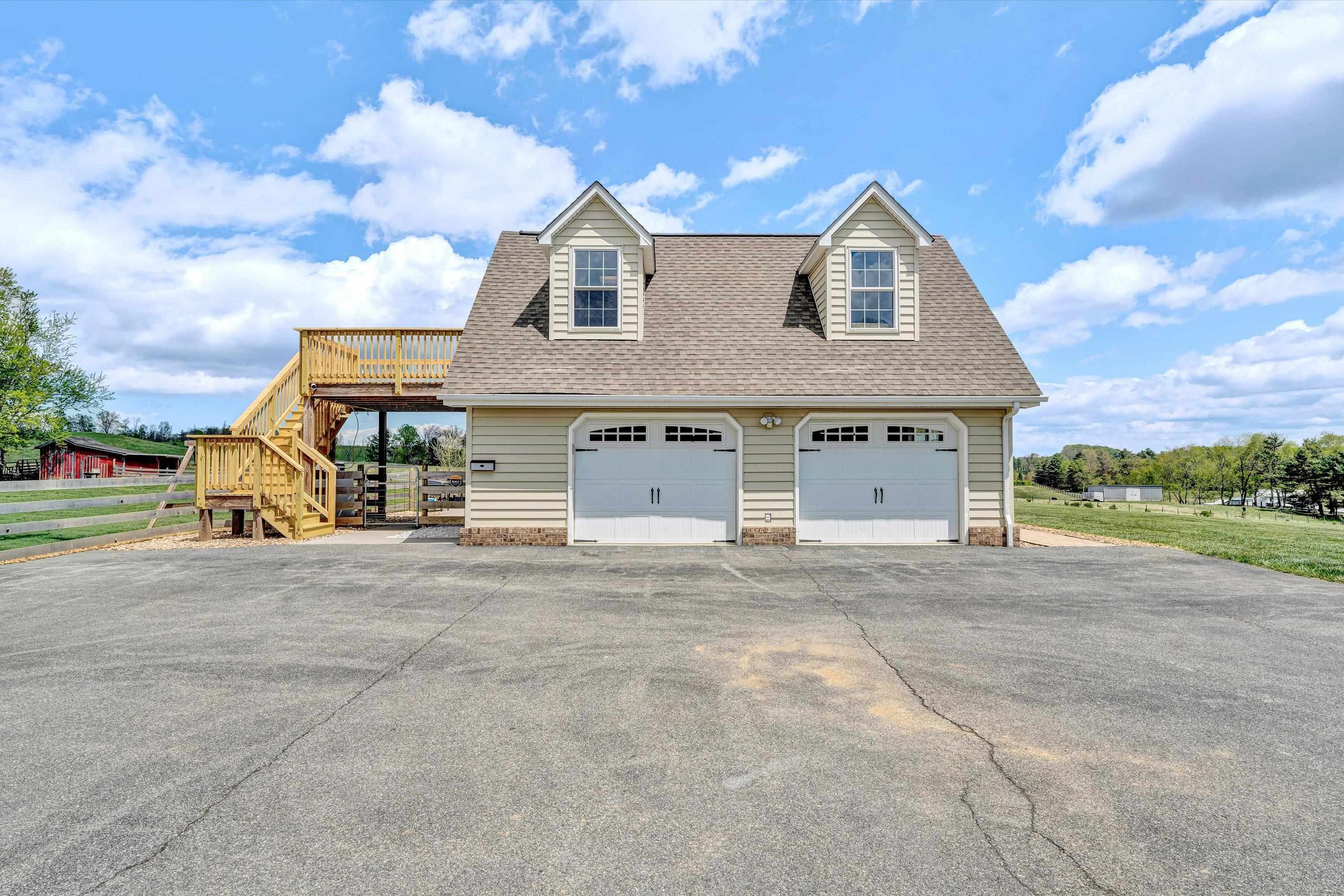 1757 Daniels Run Road NE Check VA 24072