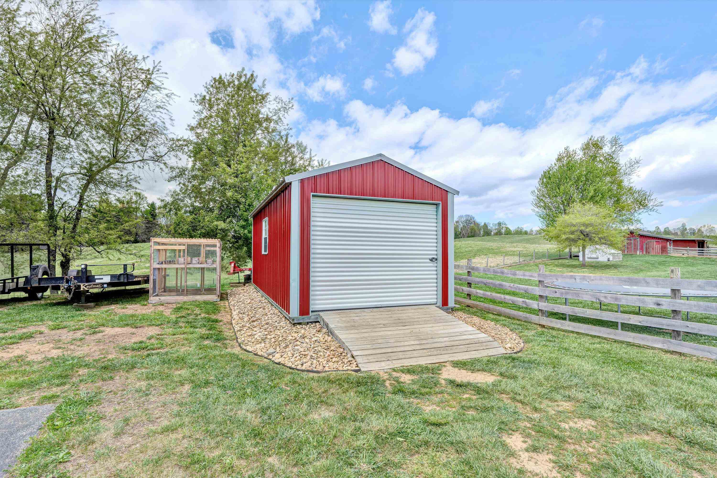 1757 Daniels Run Road NE Check VA 24072