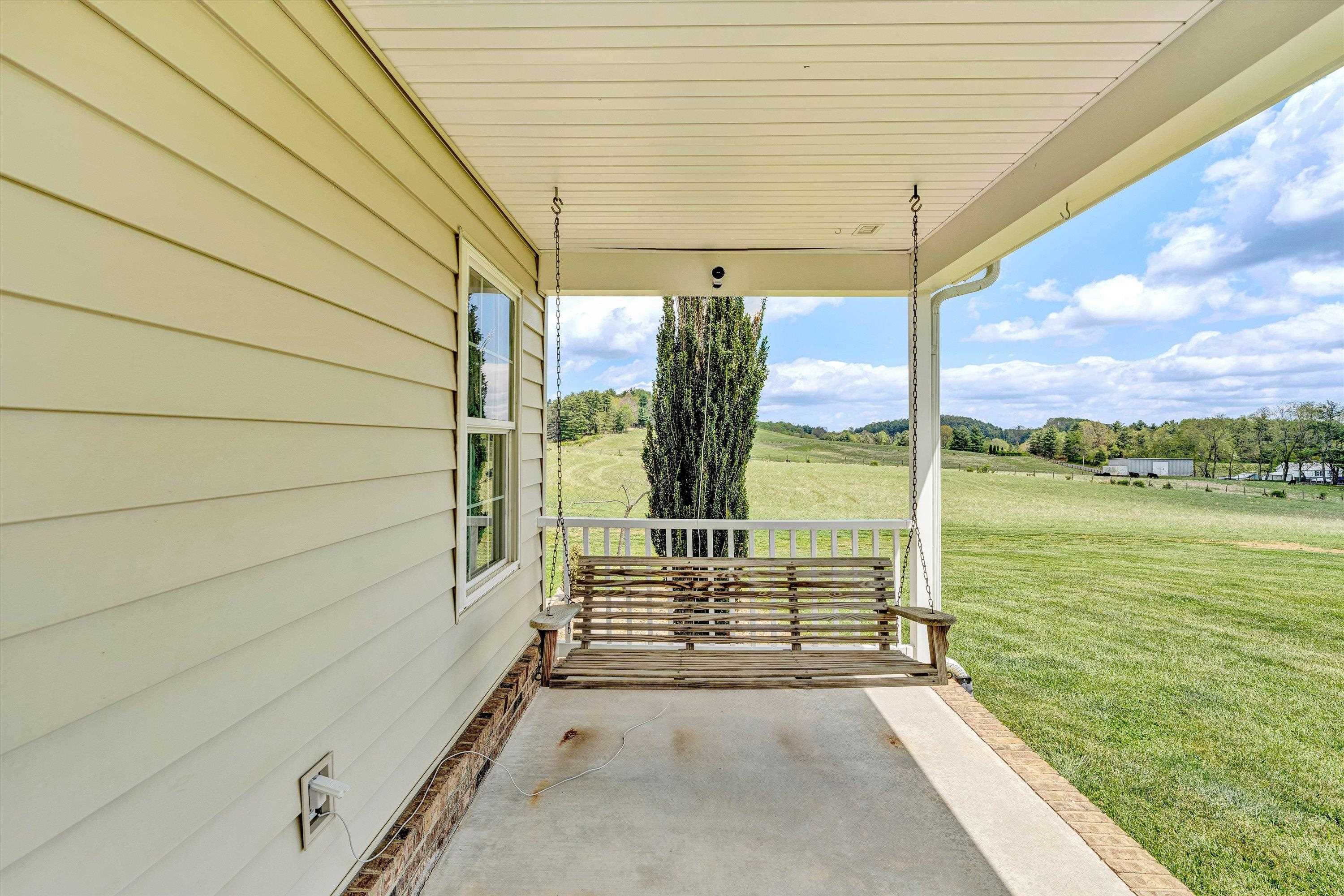 1757 Daniels Run Road NE Check VA 24072