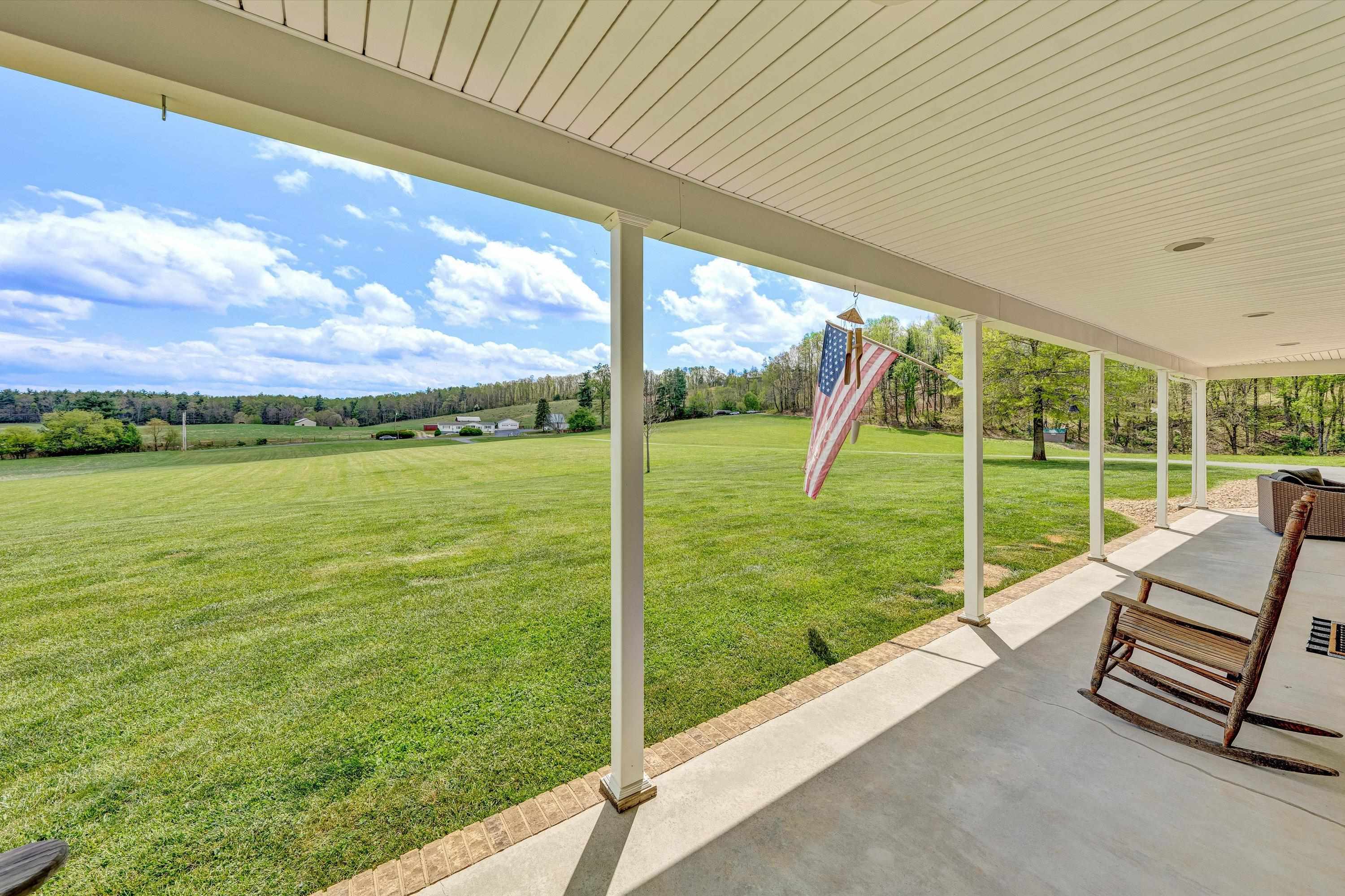 1757 Daniels Run Road NE Check VA 24072