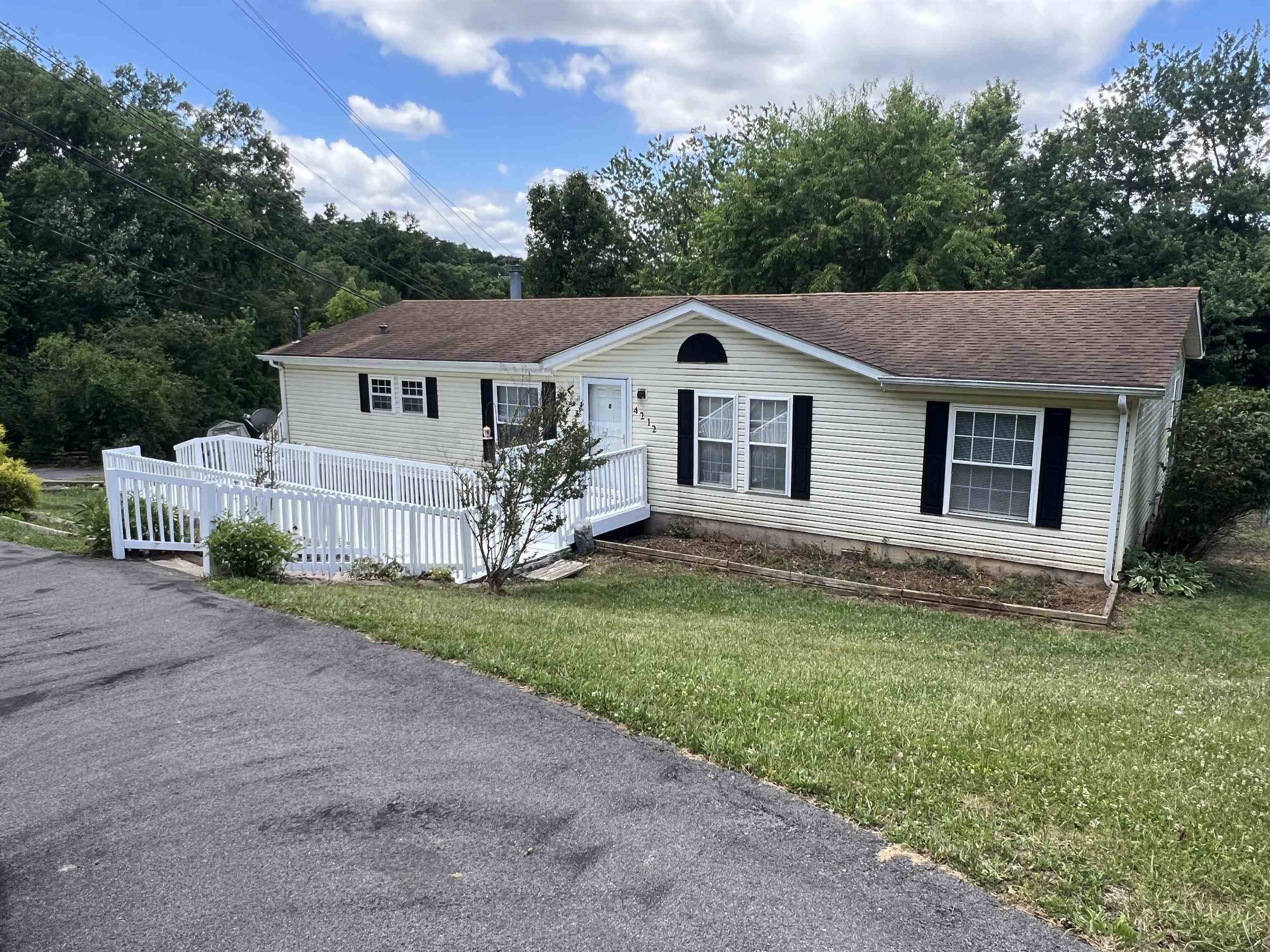 4212 Christie Lane Christiansburg VA 24073