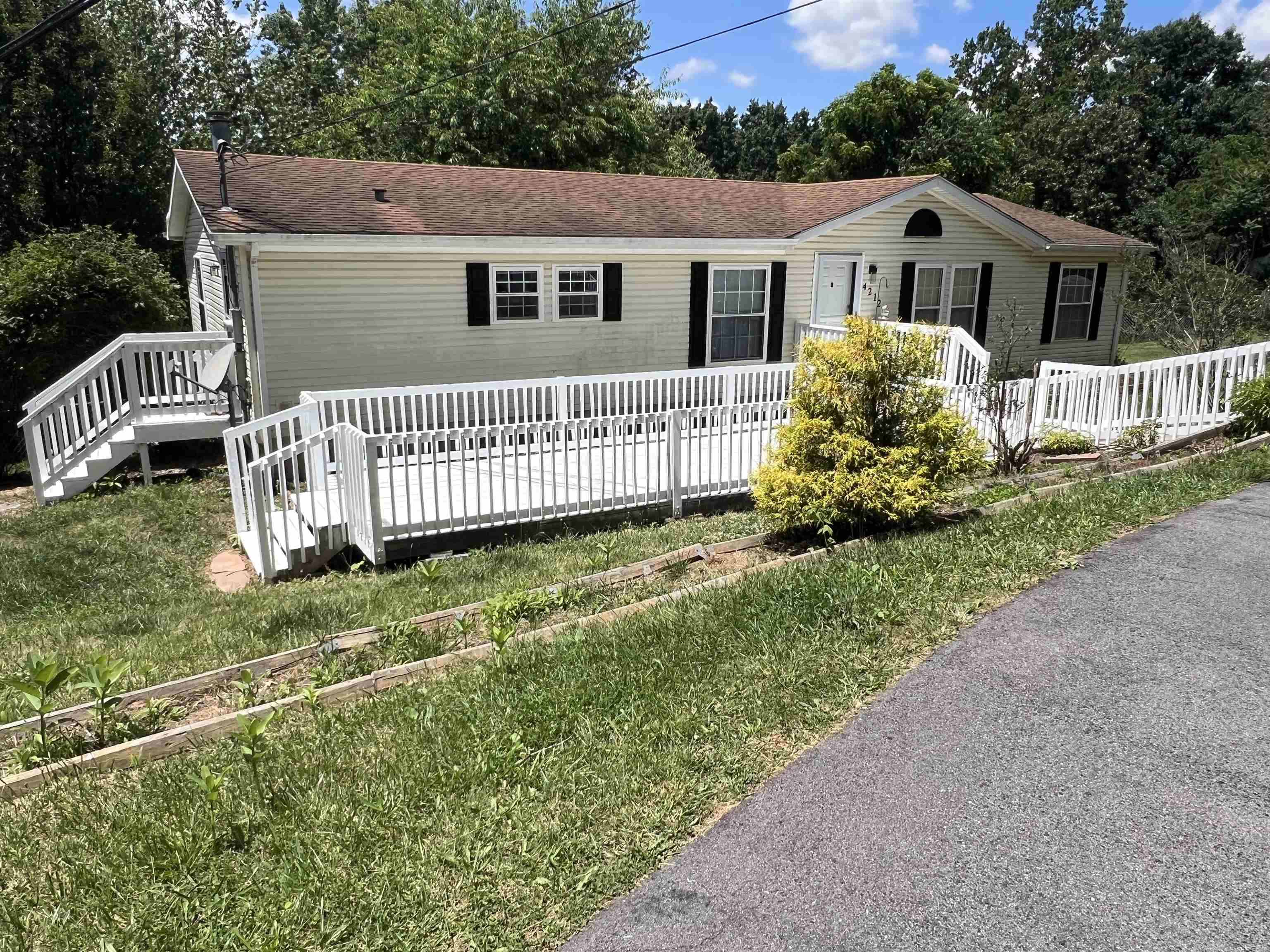 4212 Christie Lane Christiansburg VA 24073