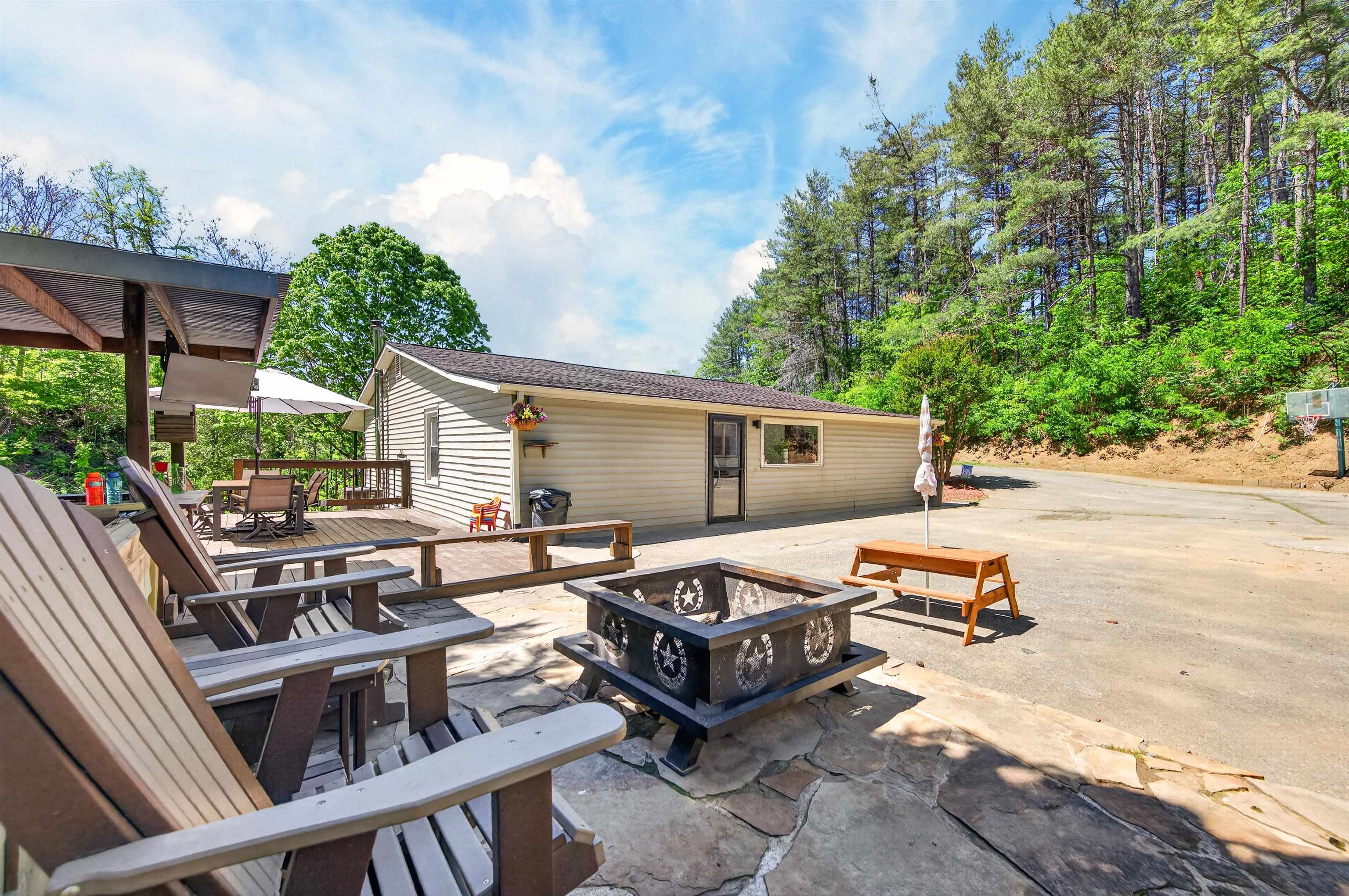 1033 Friendship Road Shawsville VA 24162