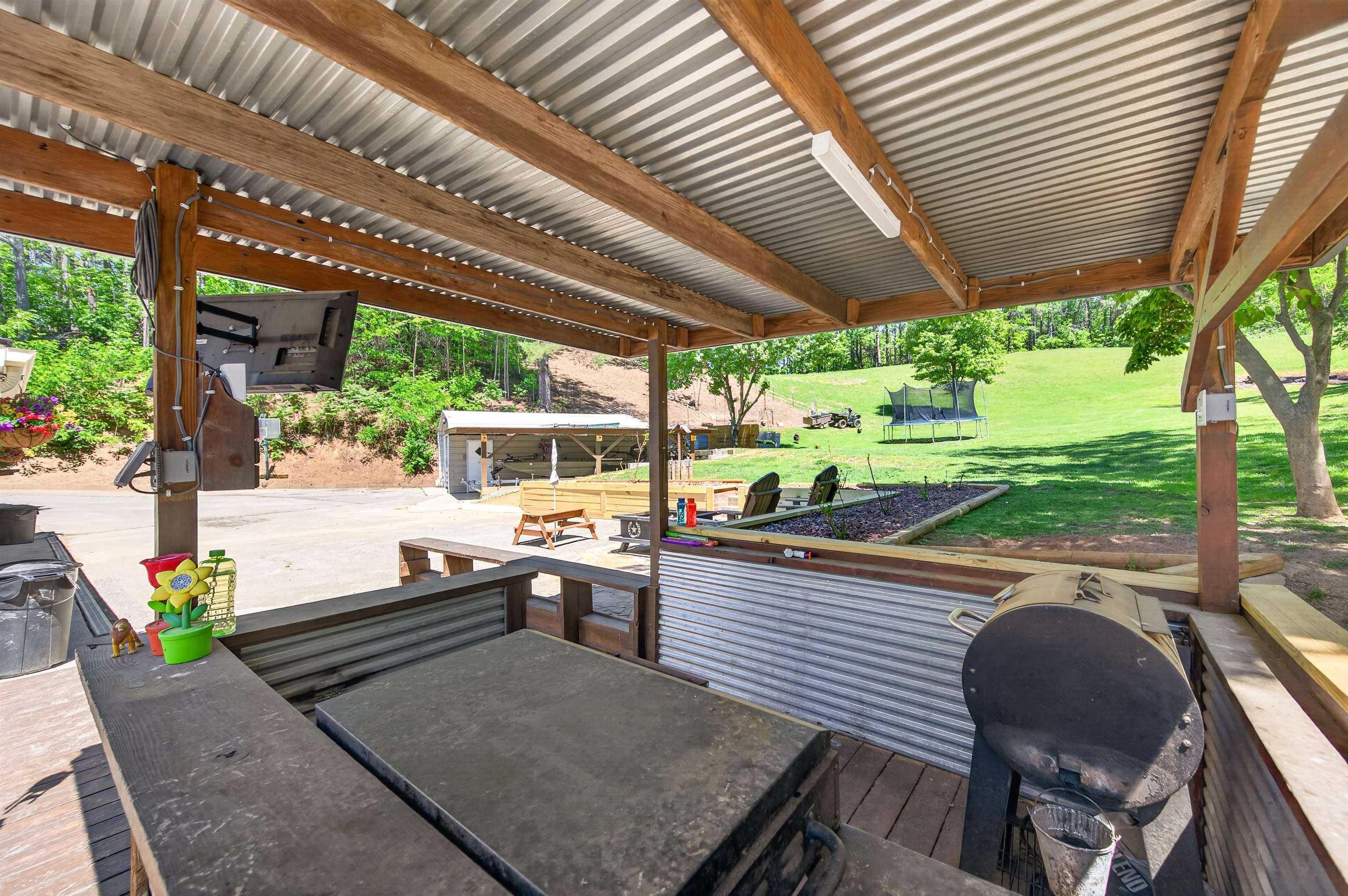 1033 Friendship Road Shawsville VA 24162
