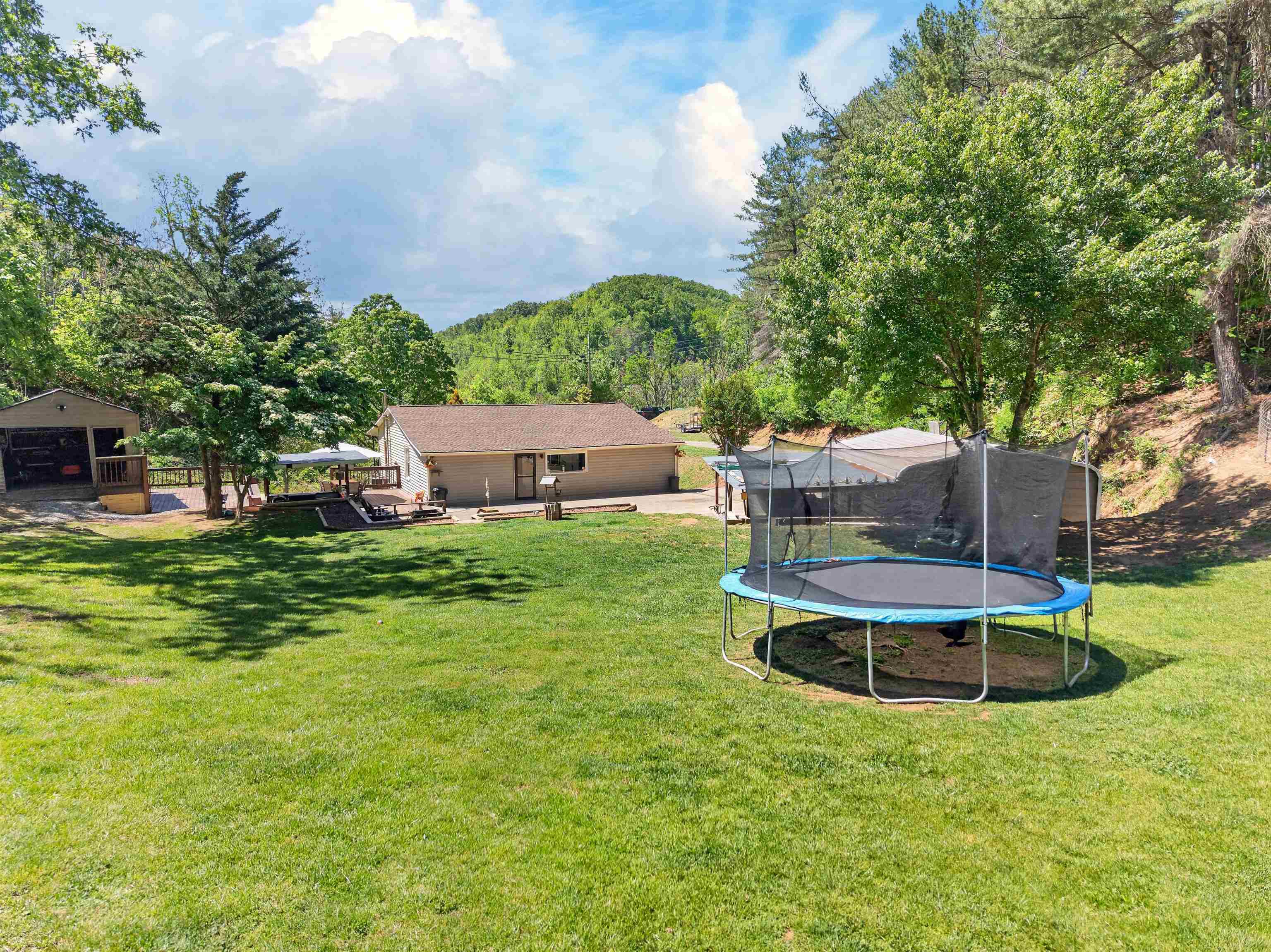 1033 Friendship Road Shawsville VA 24162