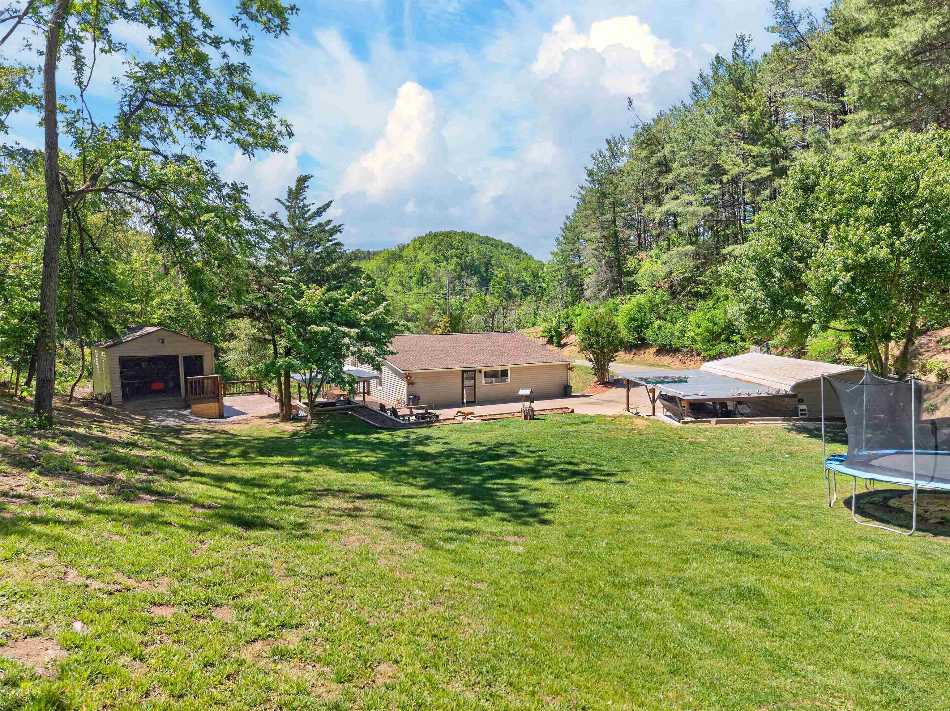 1033 Friendship Road Shawsville VA 24162