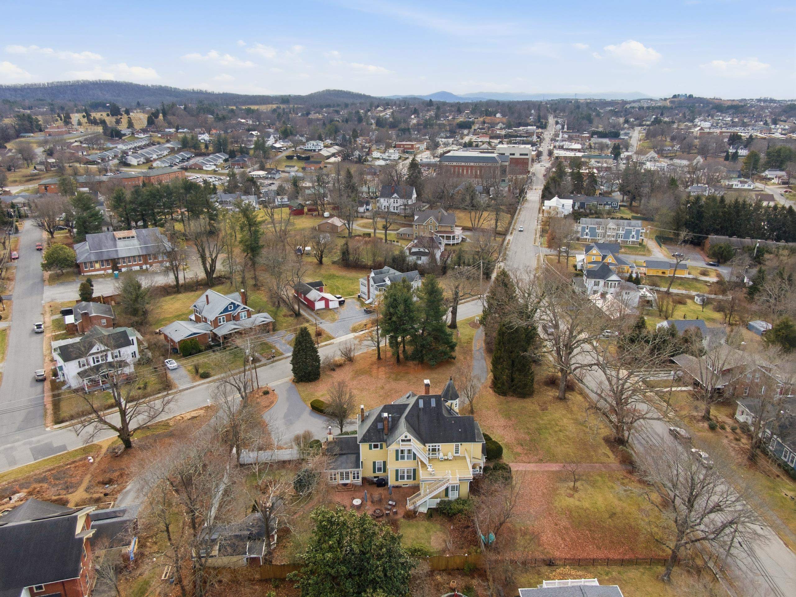 311 E Main Street Christiansburg VA 24073