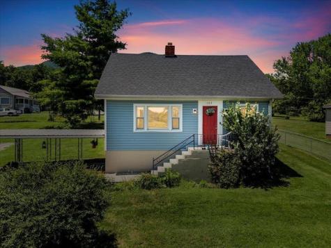 103 Hill Street Pearisburg VA 24134