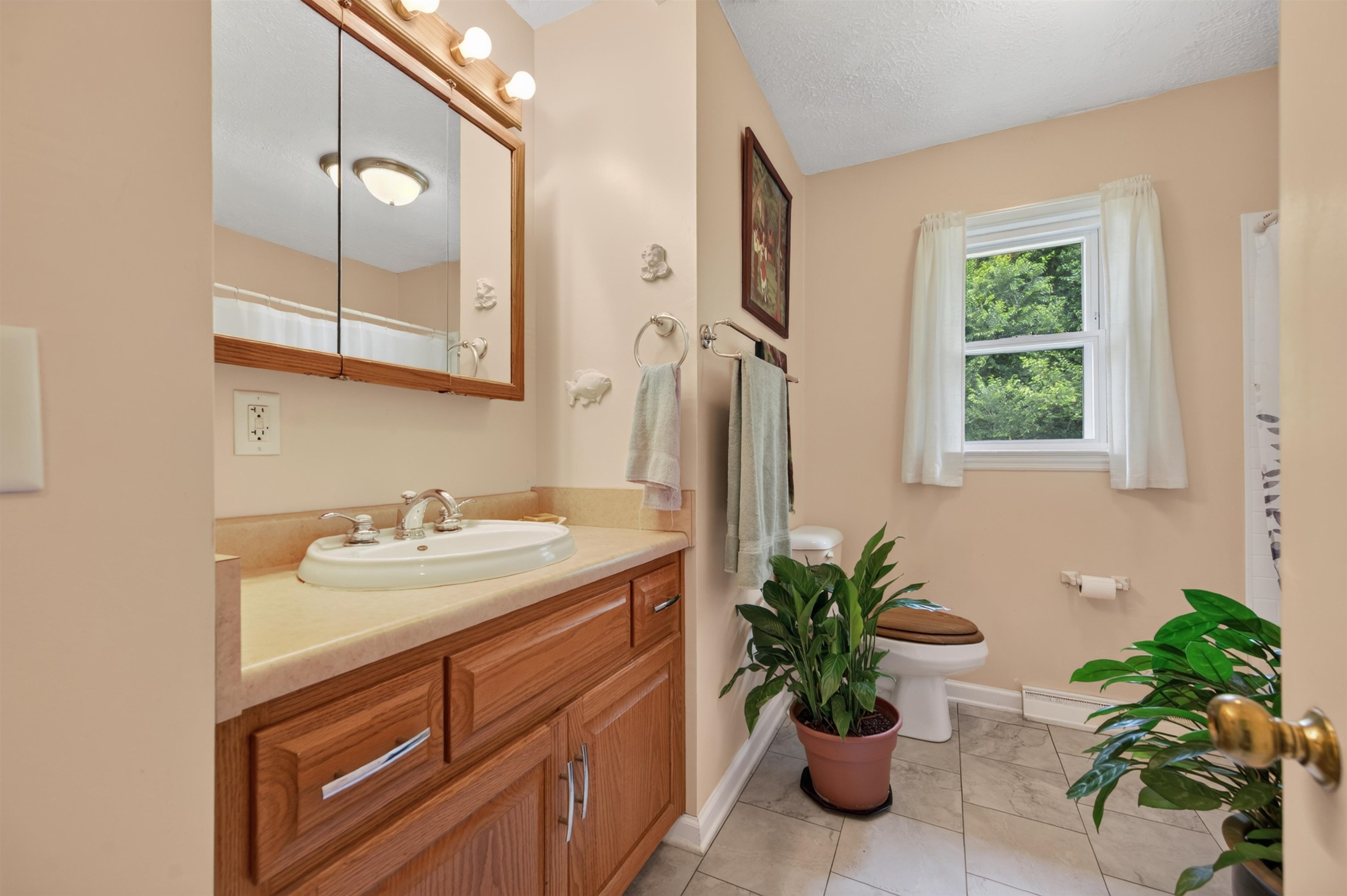 319 Baker Street SE Floyd VA 24091