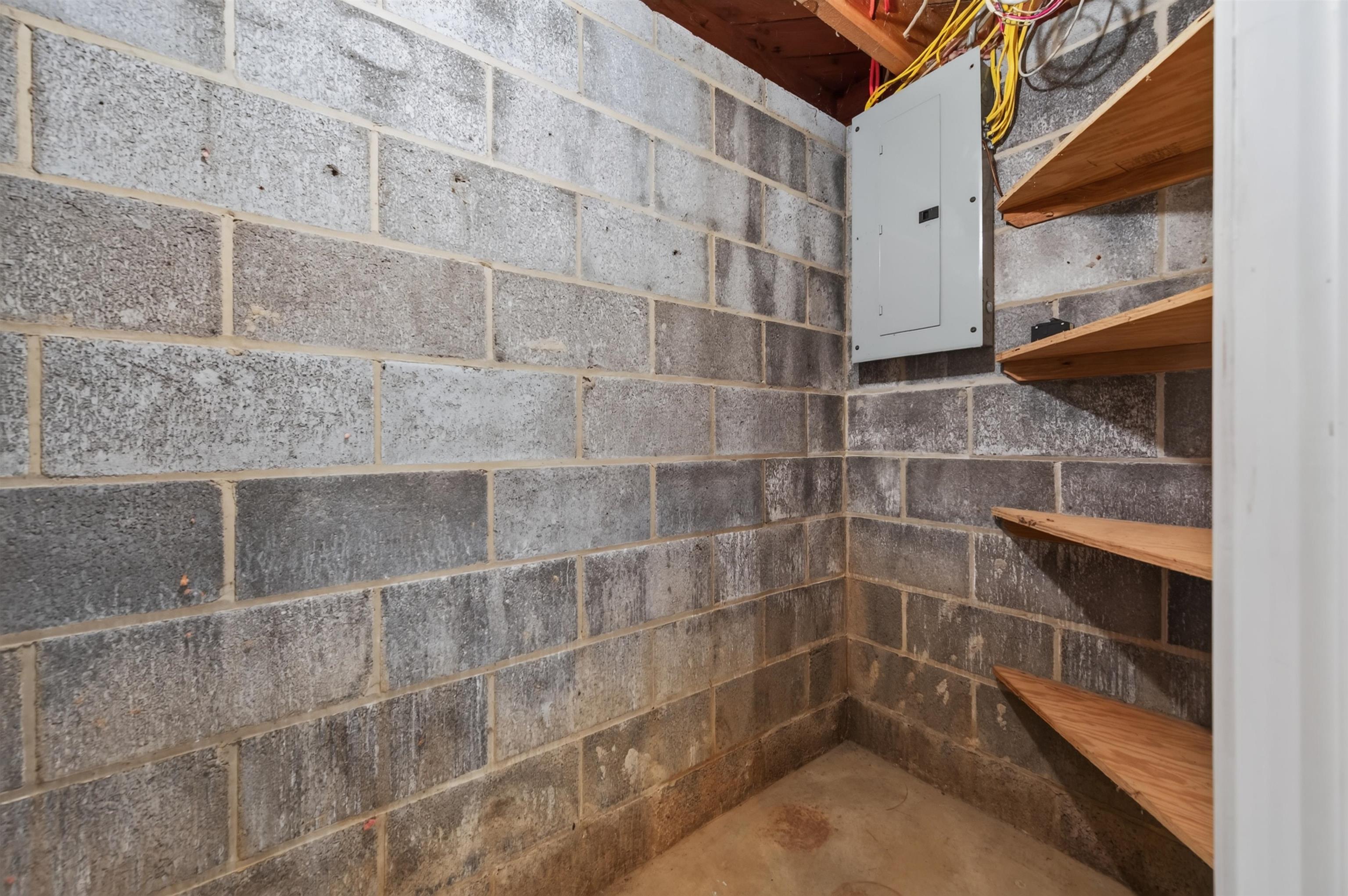 319 Baker Street SE Floyd VA 24091