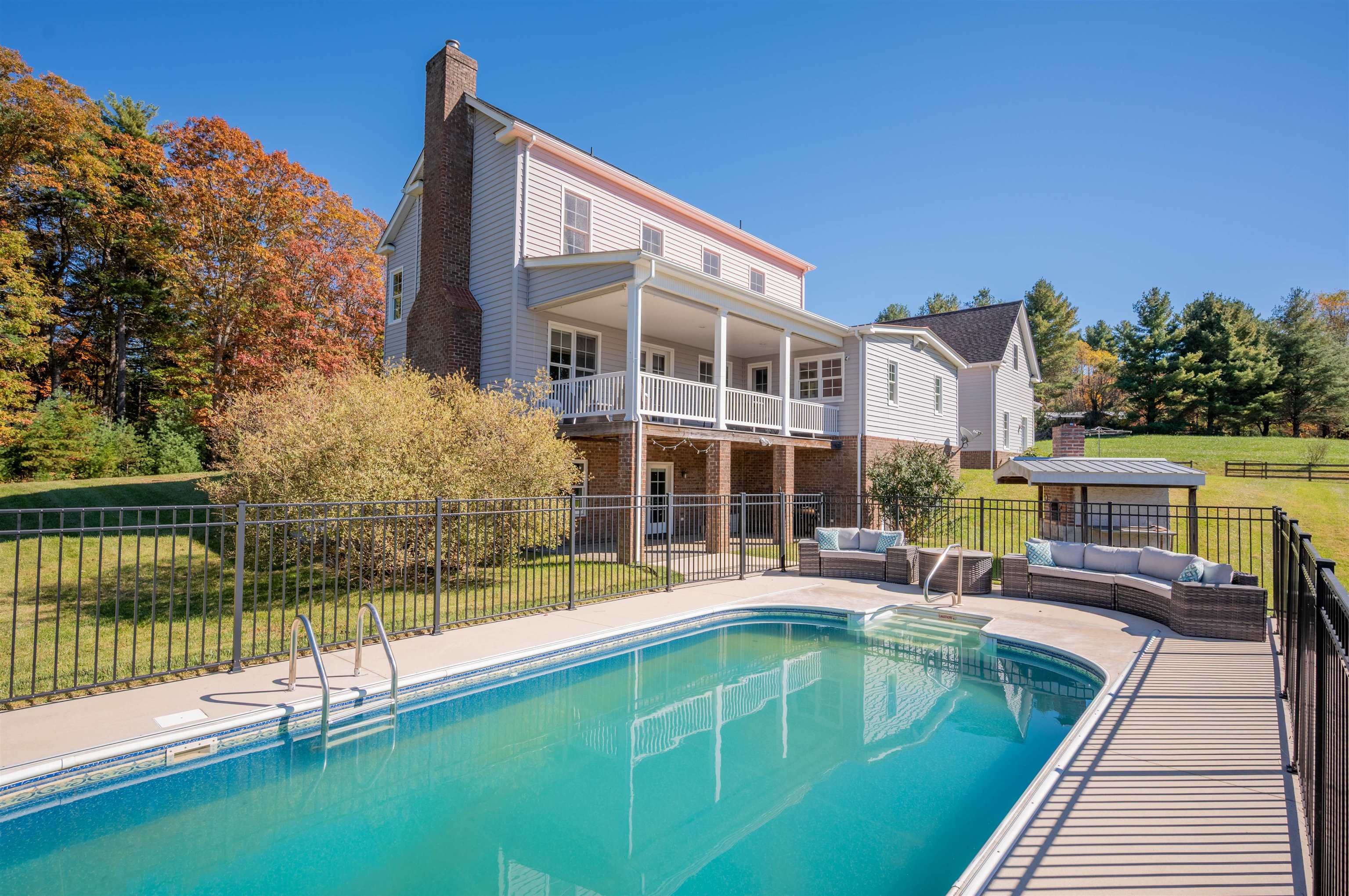 254 Dusty Mile Road NW Willis VA 24380