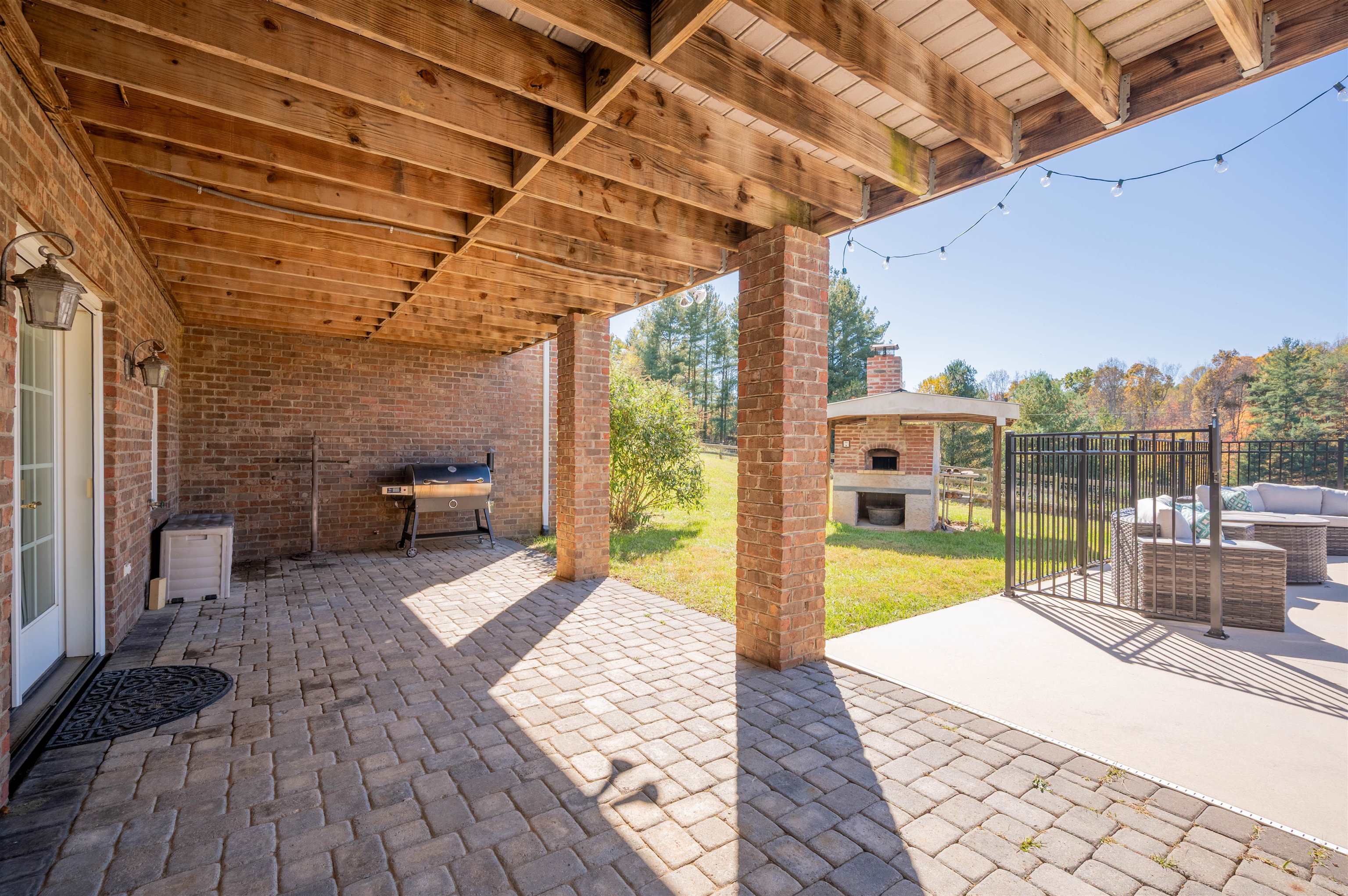 254 Dusty Mile Road NW Willis VA 24380