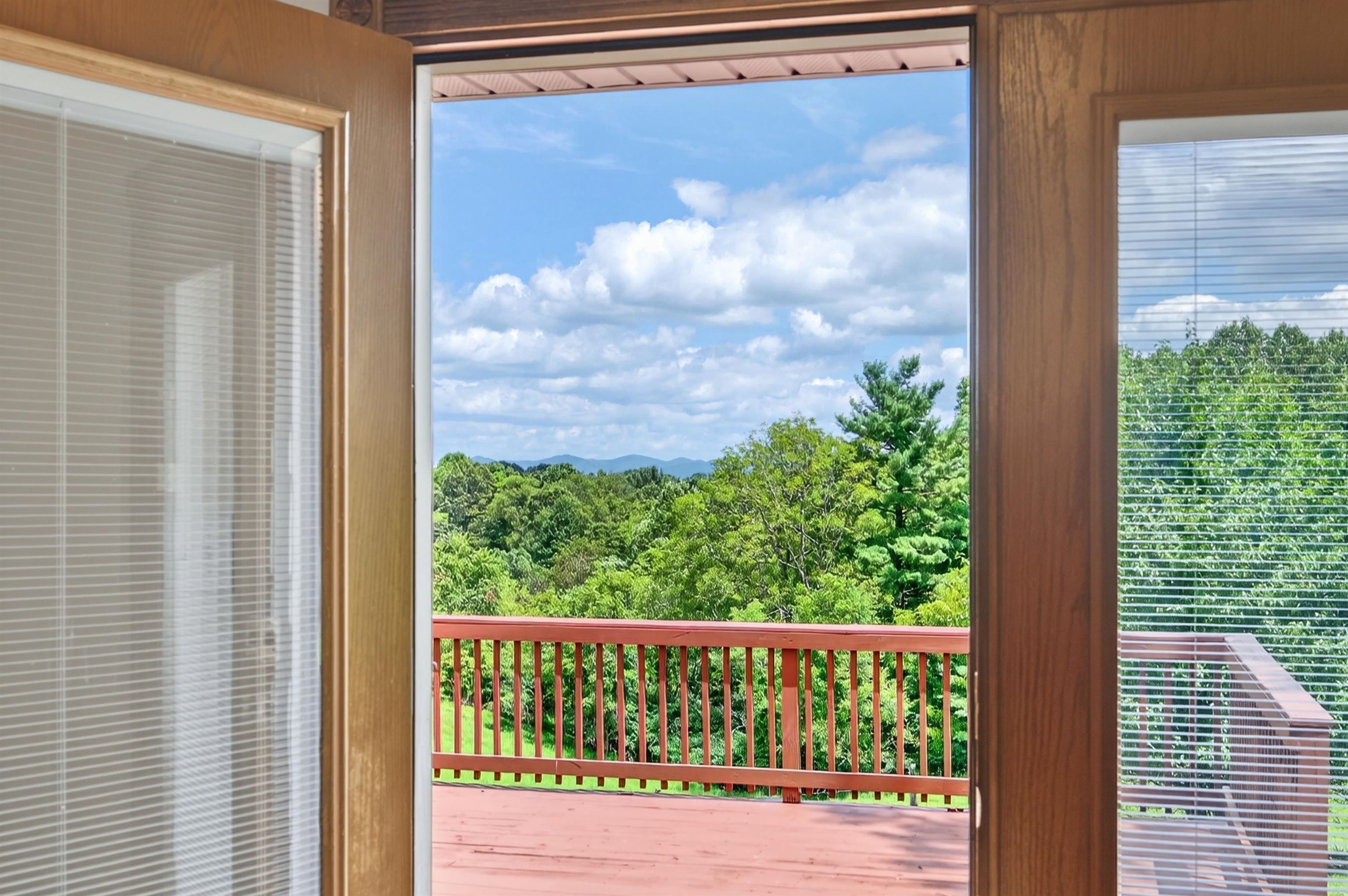 538 Ridge Road Austinville VA 24312