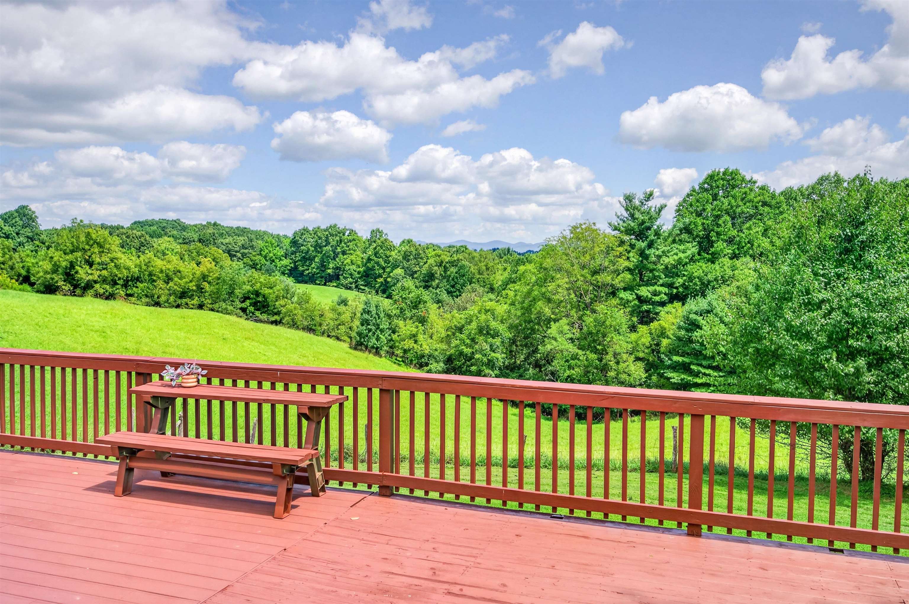 538 Ridge Road Austinville VA 24312