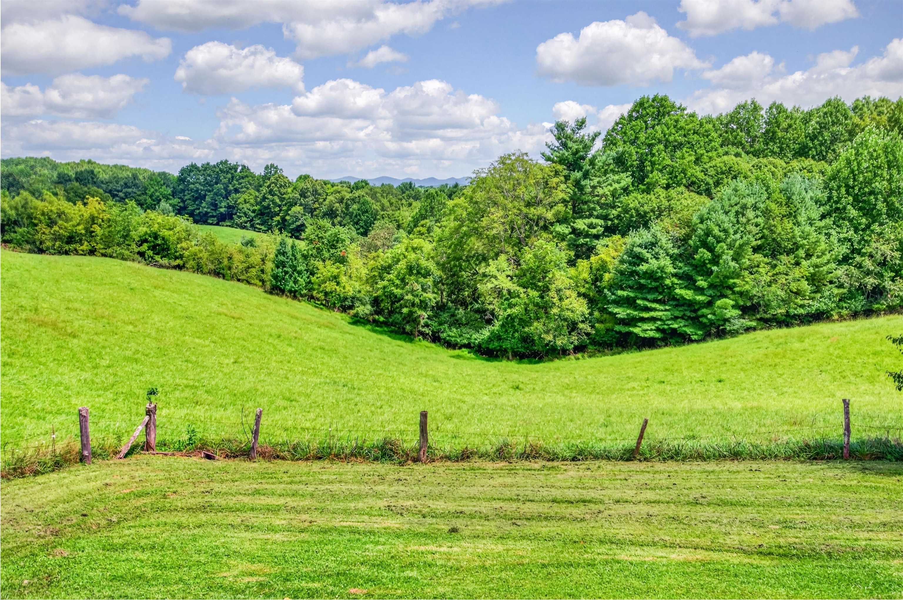 538 Ridge Road Austinville VA 24312
