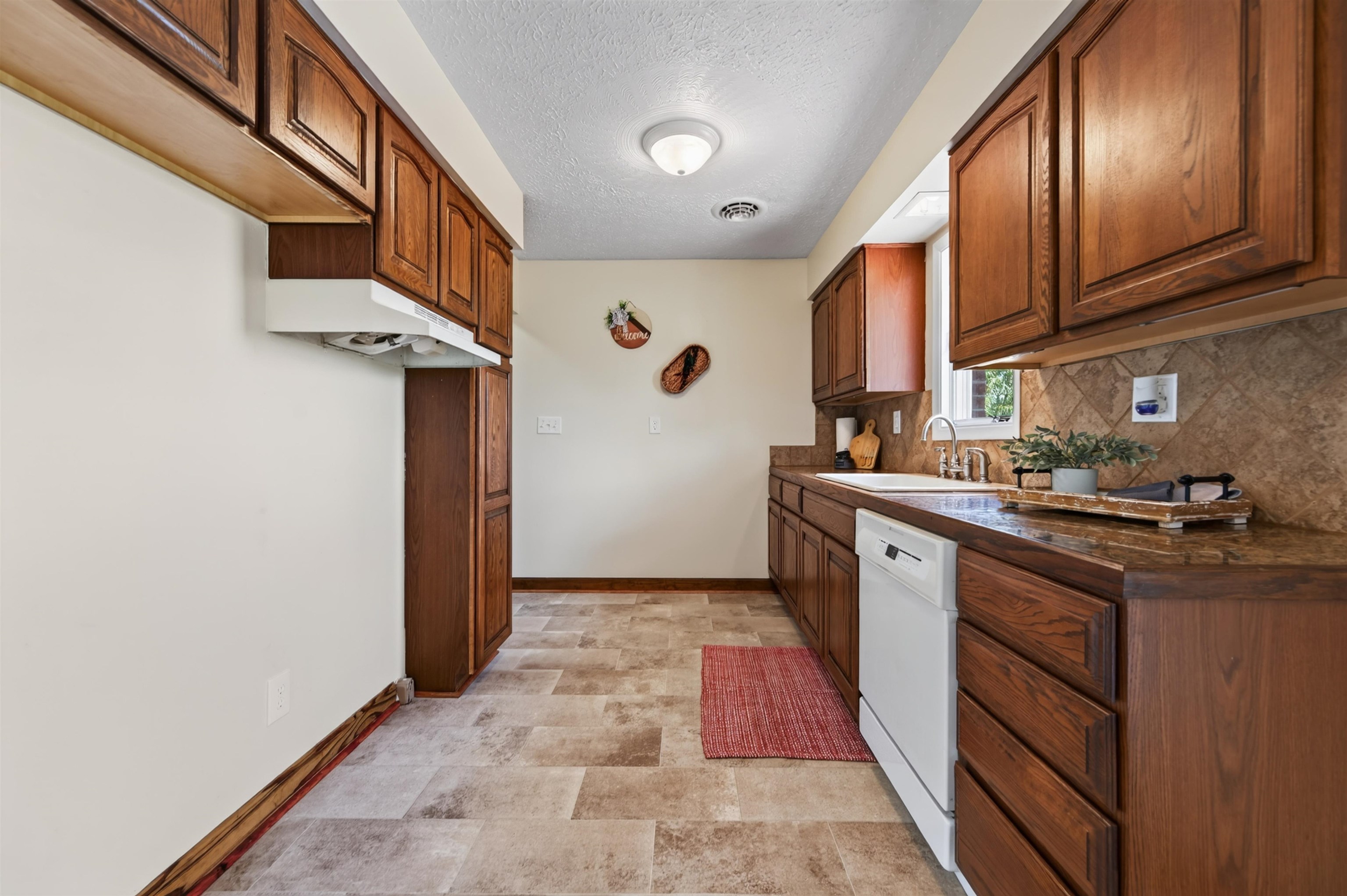 538 Ridge Road Austinville VA 24312