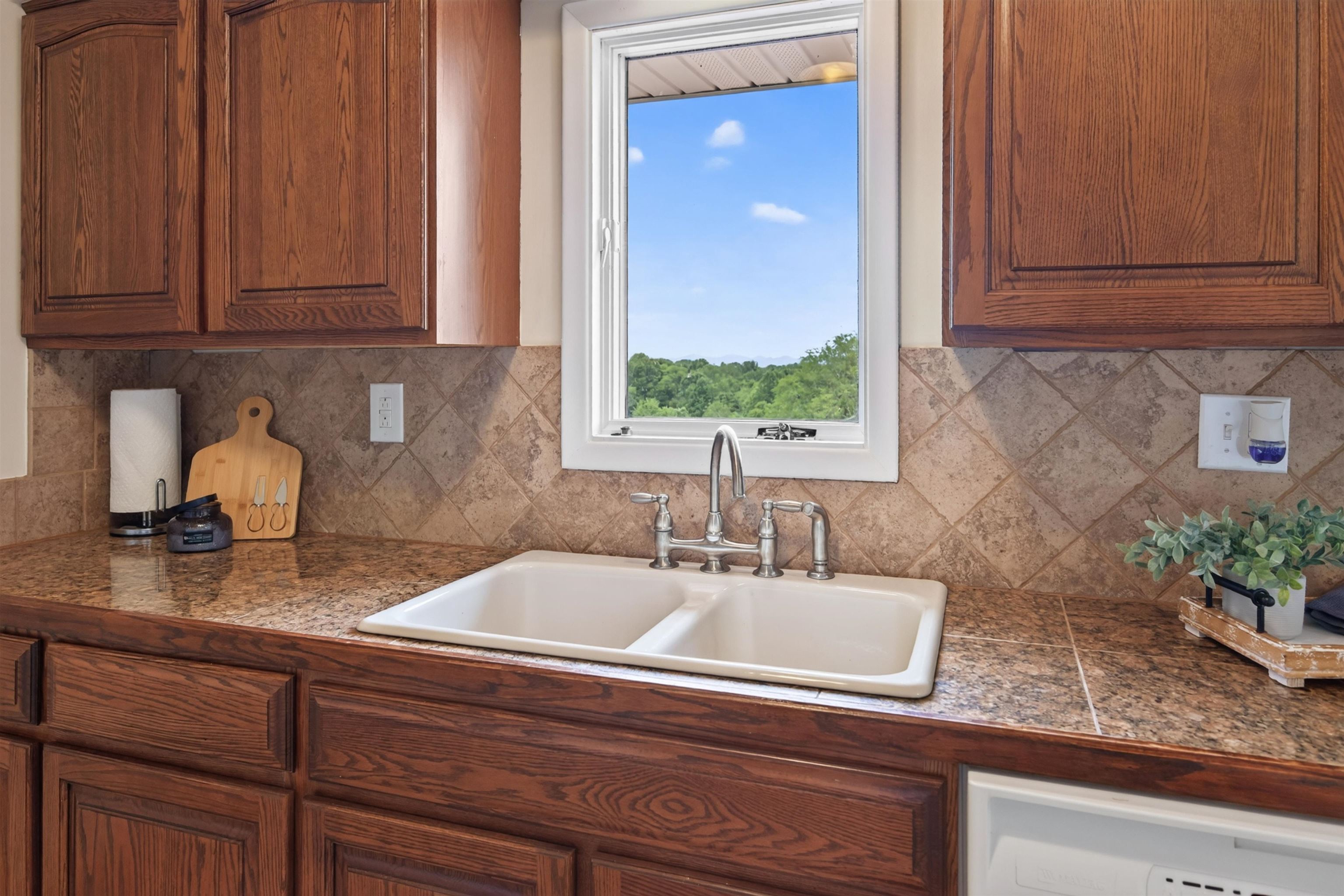 538 Ridge Road Austinville VA 24312