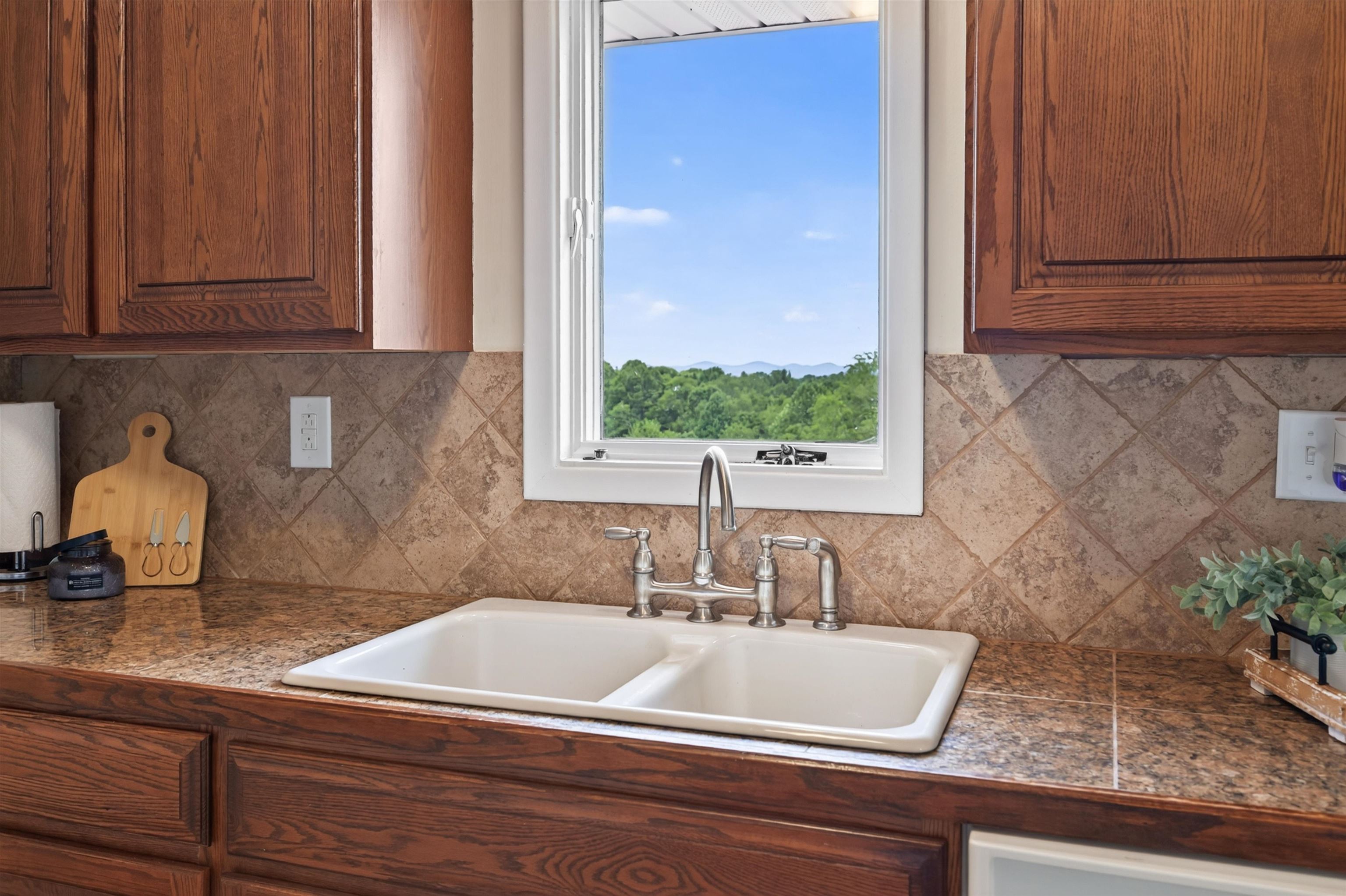 538 Ridge Road Austinville VA 24312