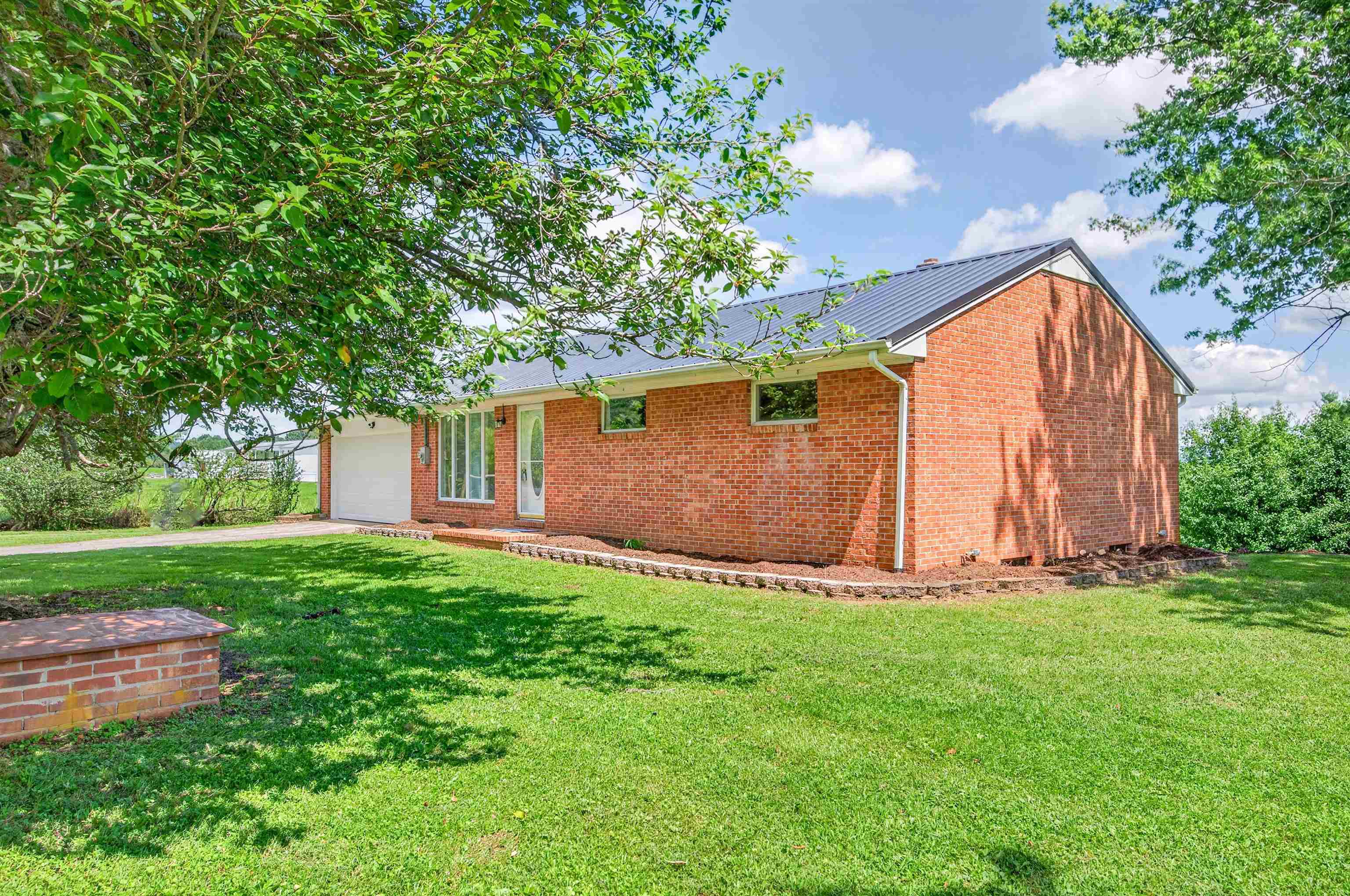 538 Ridge Road Austinville VA 24312