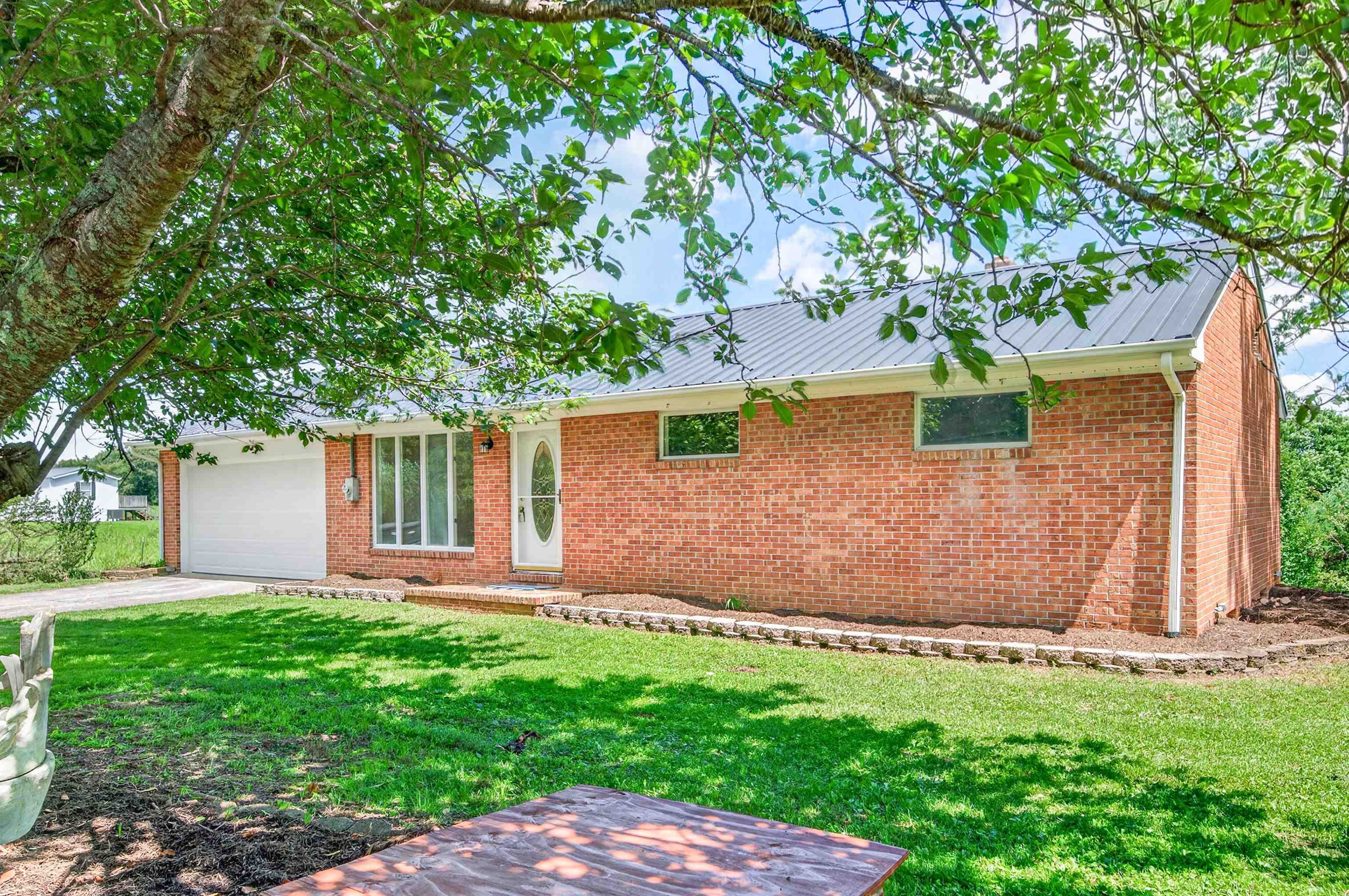 538 Ridge Road Austinville VA 24312