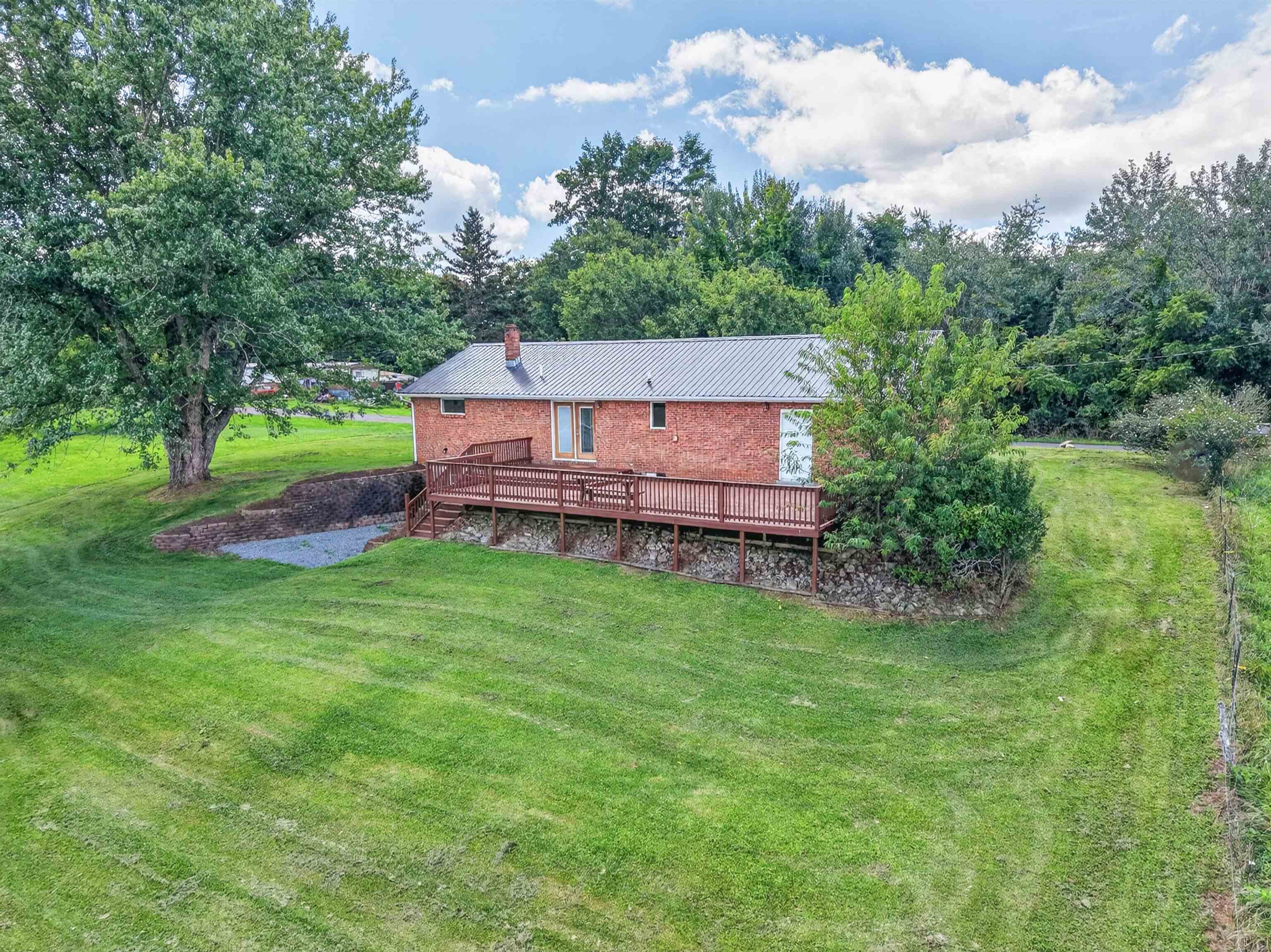 538 Ridge Road Austinville VA 24312