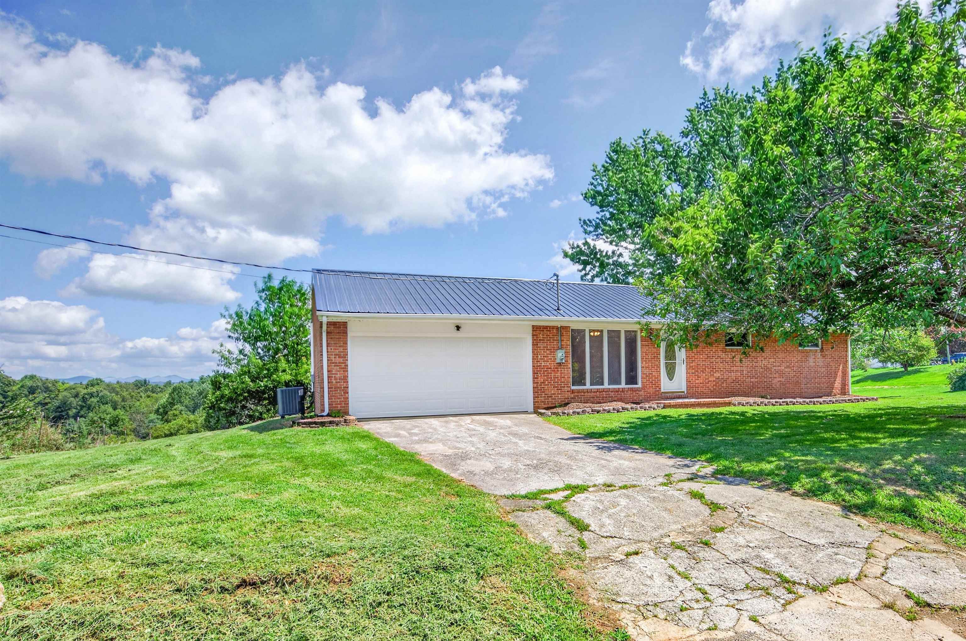 538 Ridge Road Austinville VA 24312