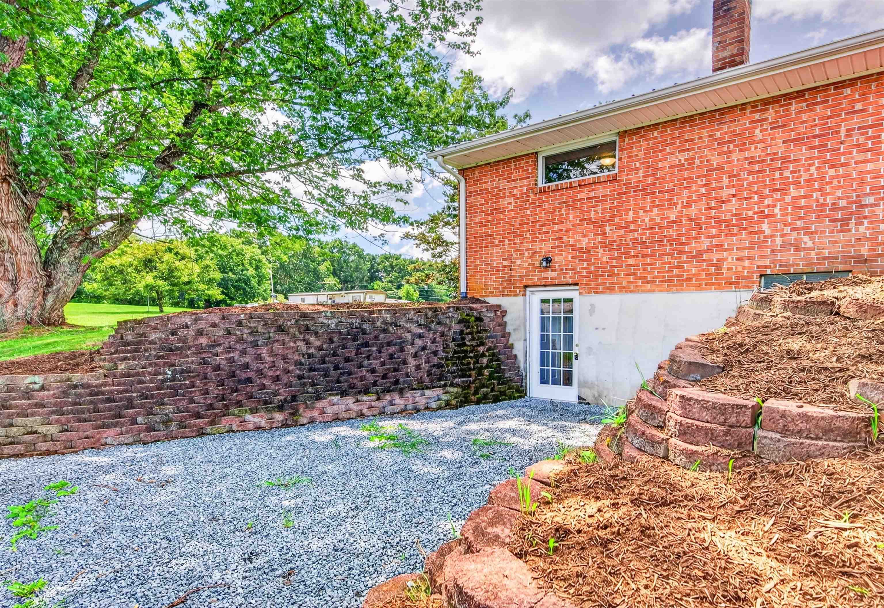 538 Ridge Road Austinville VA 24312
