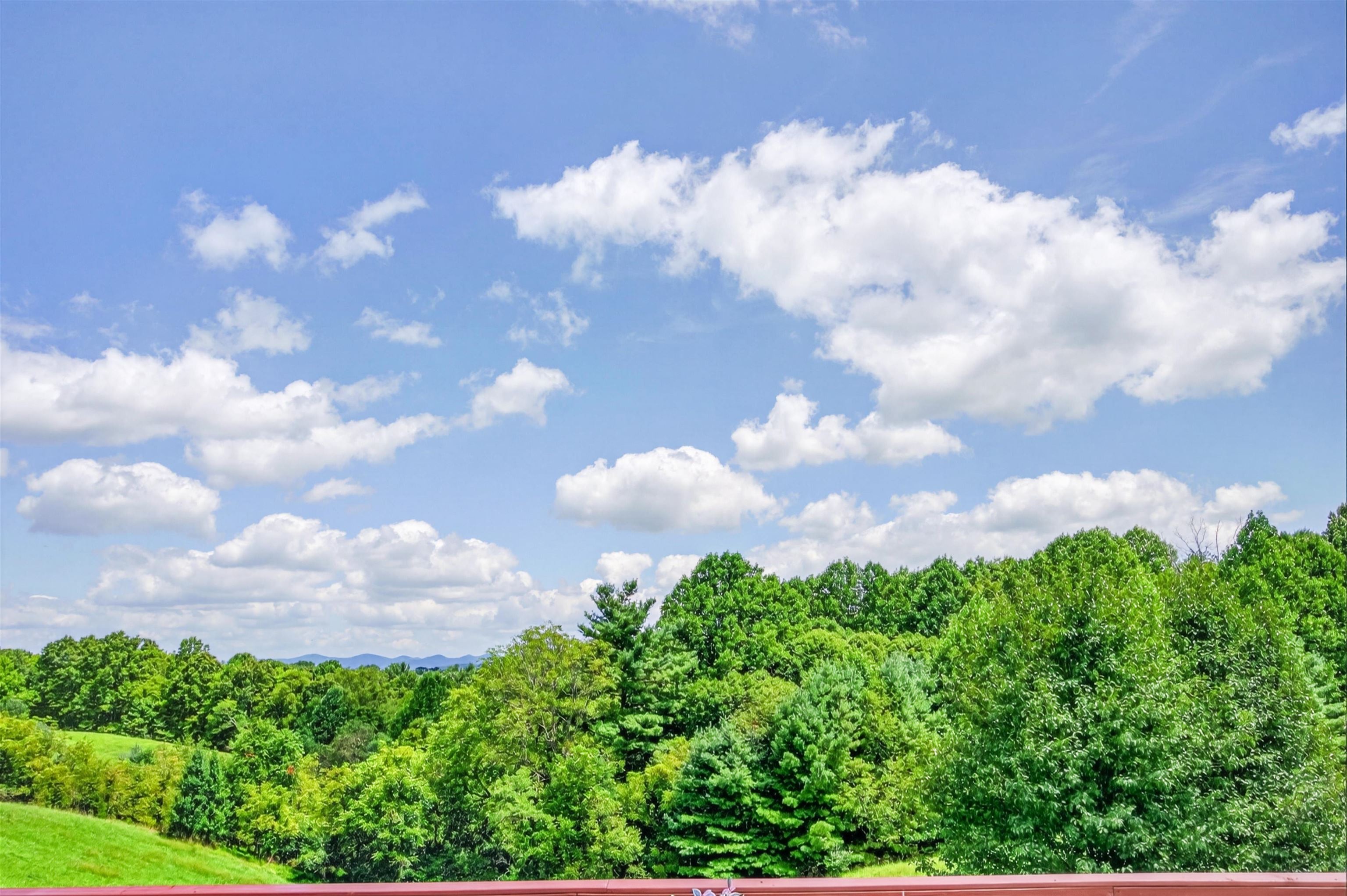 538 Ridge Road Austinville VA 24312