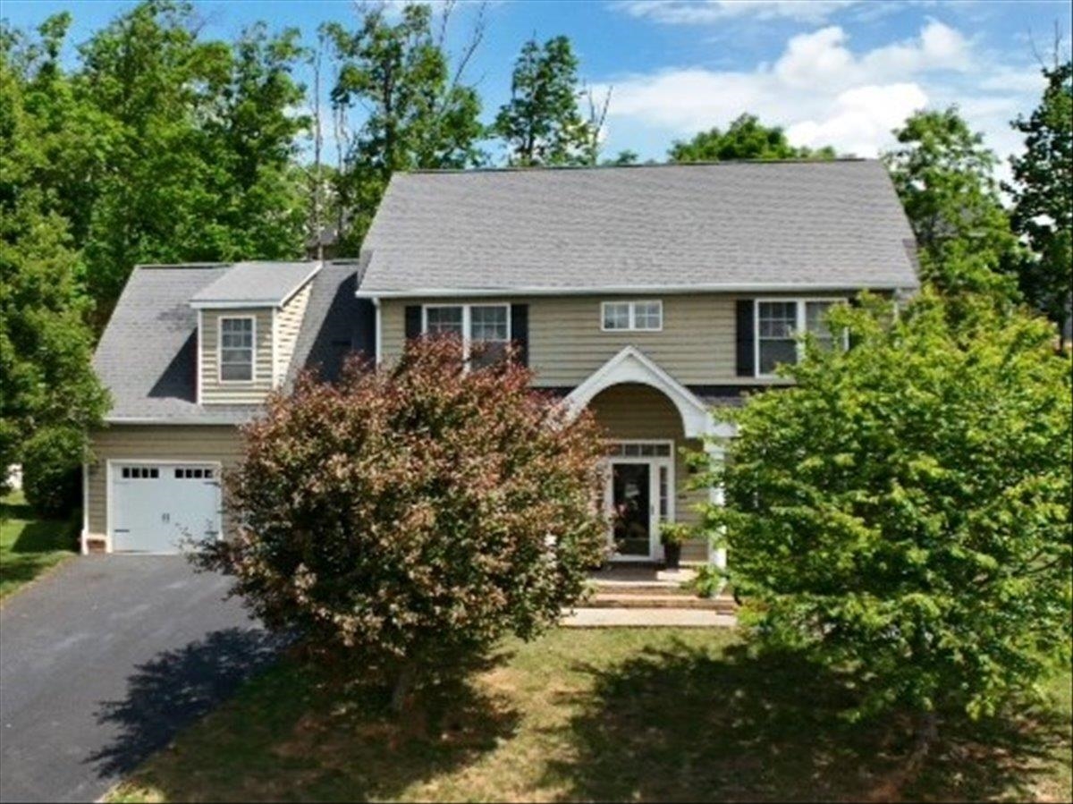 5177 Arrowhead Trail Salem VA 24153