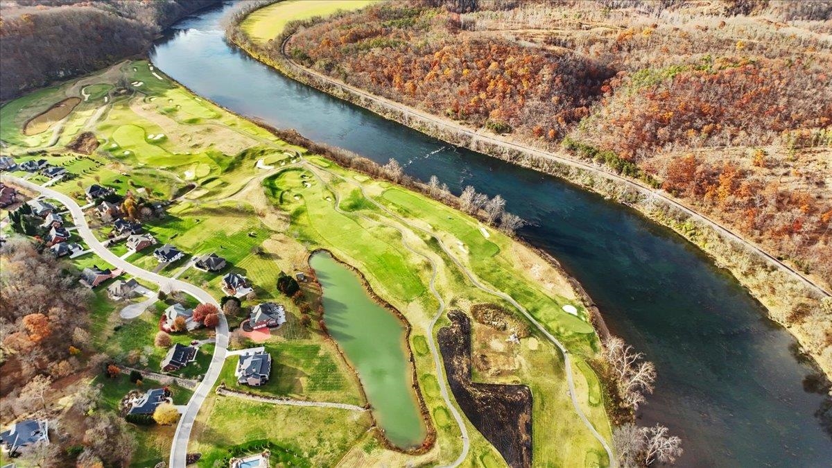 6431 Teeth Of The Dog Drive Radford VA 24141