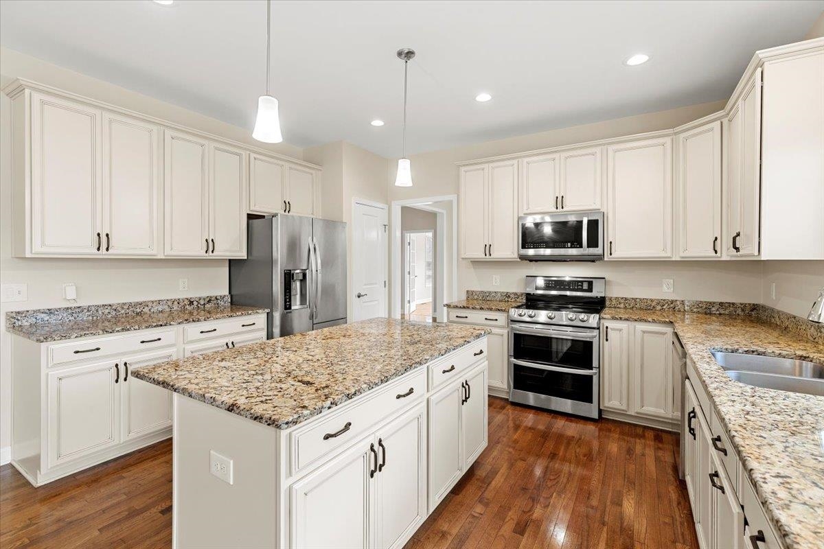 6431 Teeth Of The Dog Drive Radford VA 24141