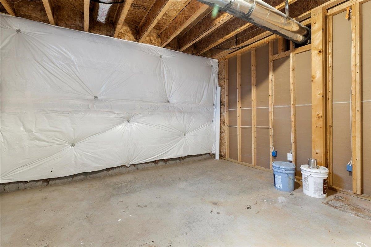 6431 Teeth Of The Dog Drive Radford VA 24141