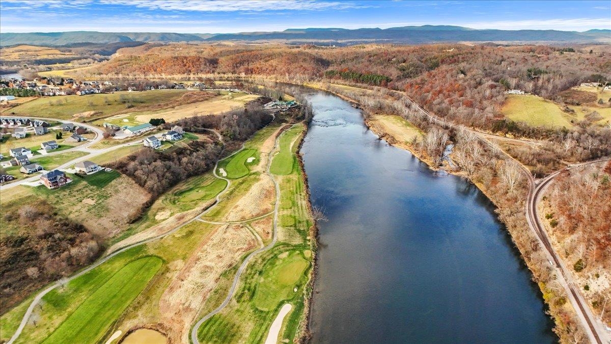 6431 Teeth Of The Dog Drive Radford VA 24141