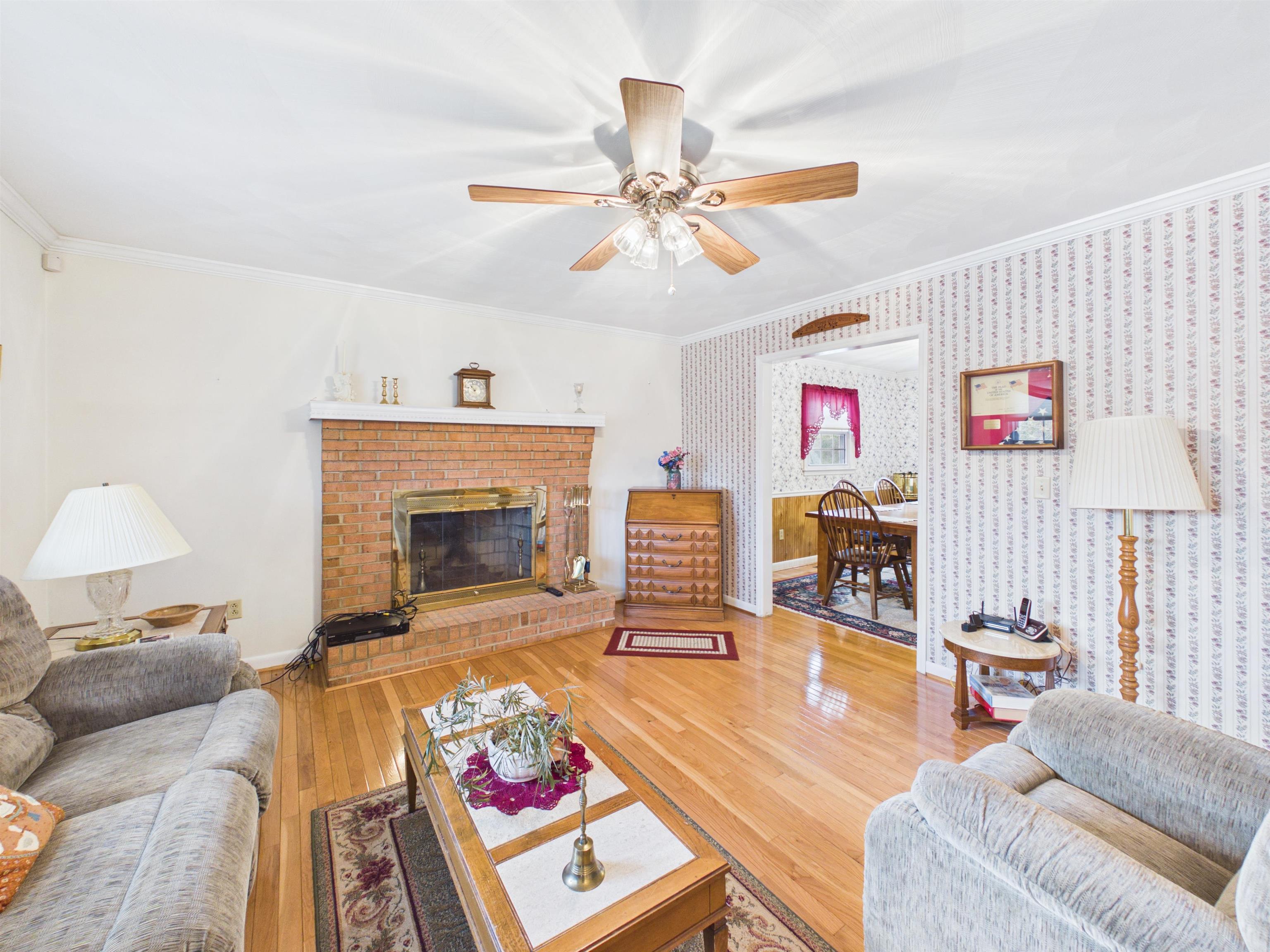 5725 Graysontown Road Radford VA 24141