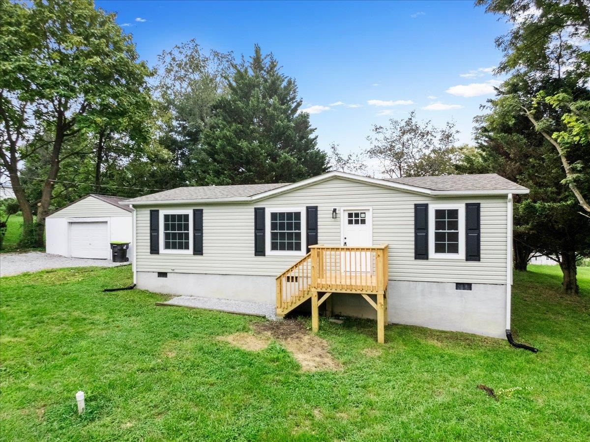 956 Ward Lane Pulaski VA 24301