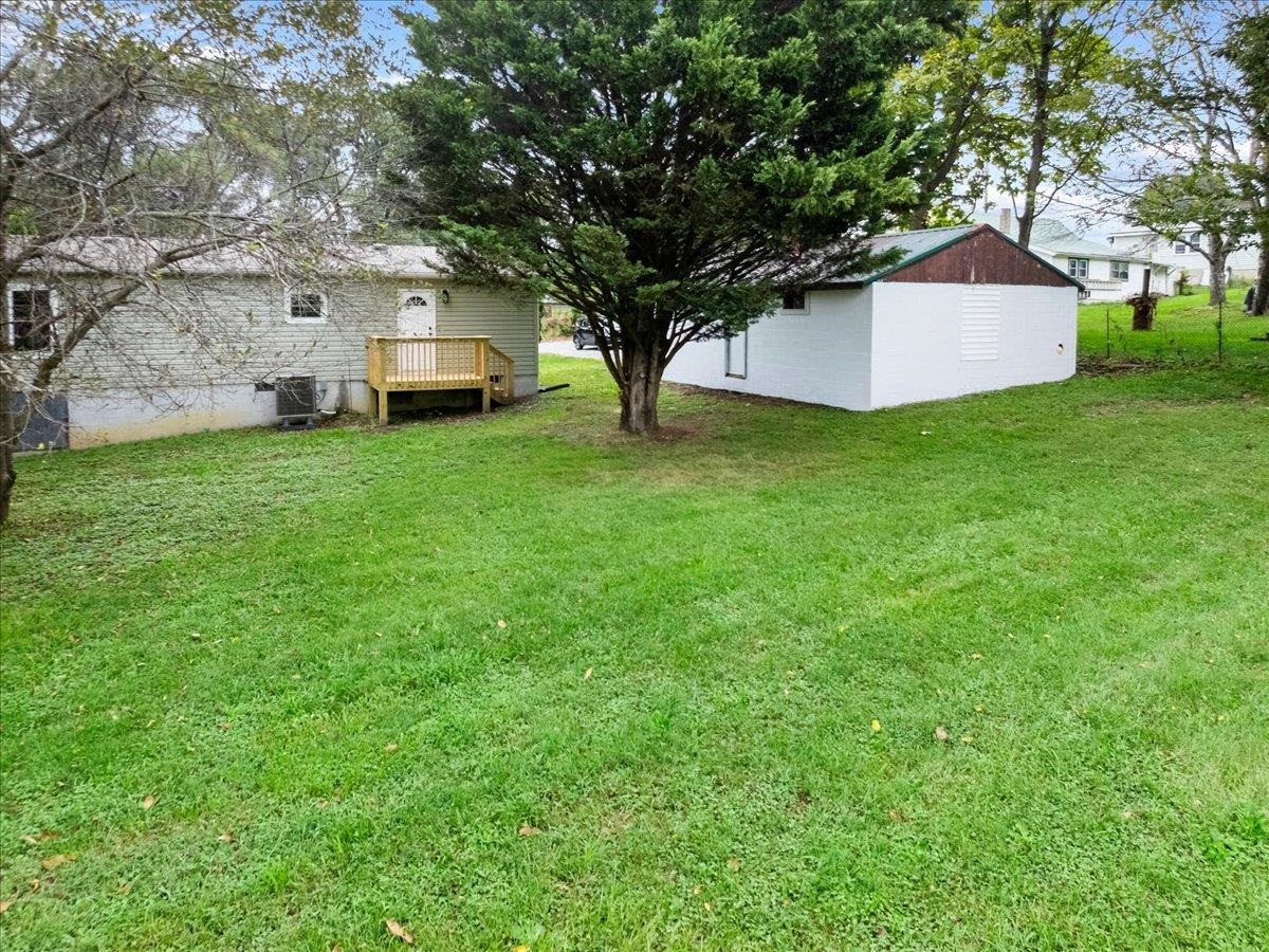 956 Ward Lane Pulaski VA 24301