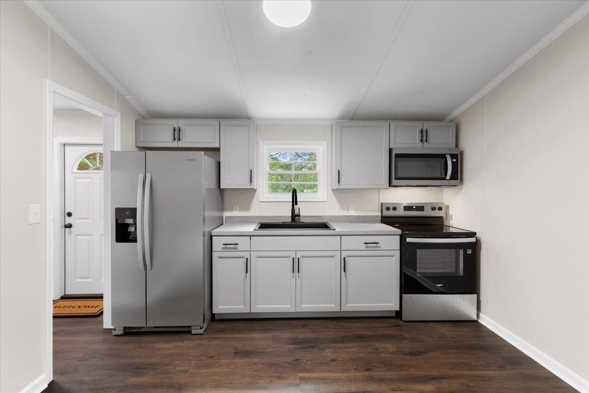 956 Ward Lane Pulaski VA 24301